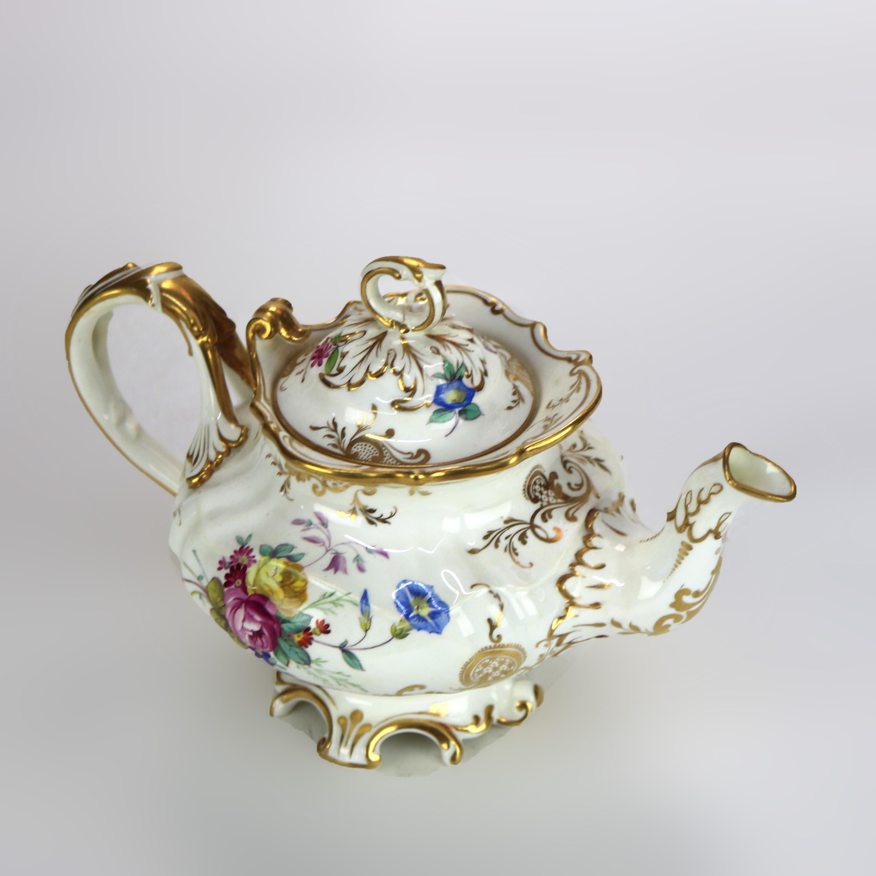 Théière ancienne en porcelaine peinte à la main et dorée C1890 en vente 6