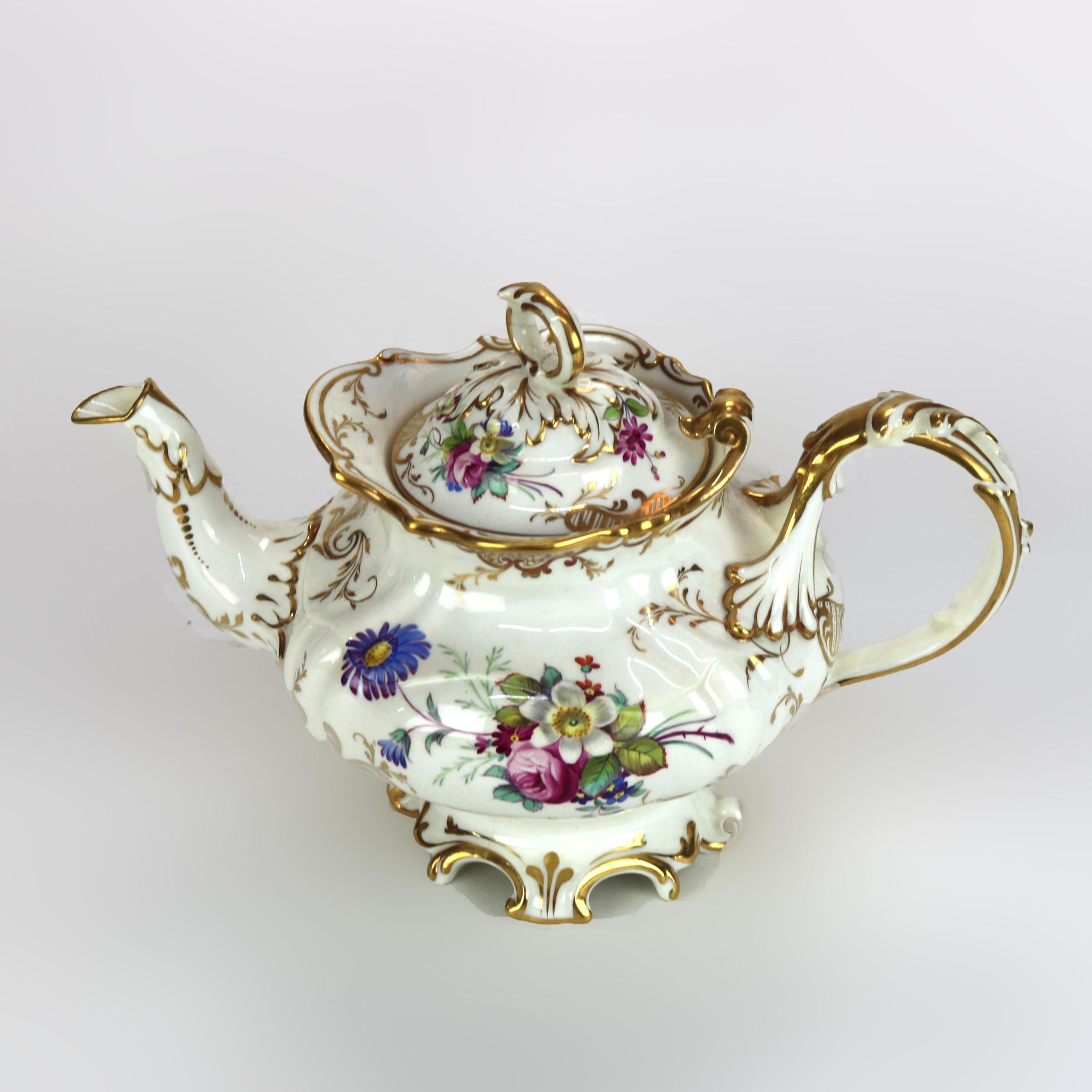 XIXe siècle Théière ancienne en porcelaine peinte à la main et dorée C1890 en vente