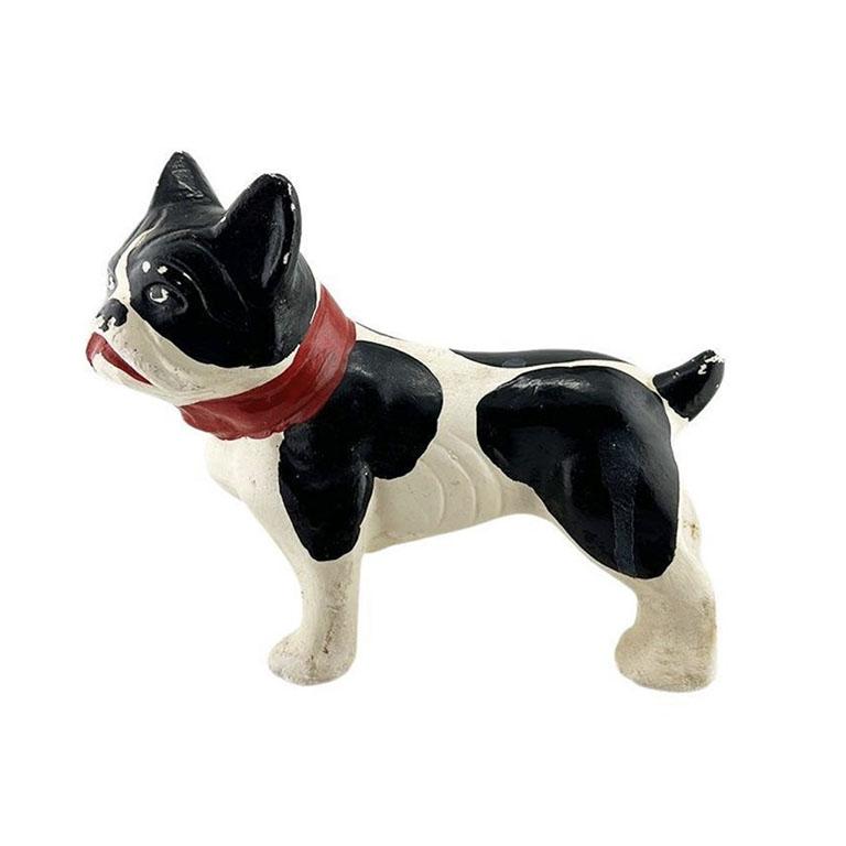 Antike handbemalte Bostoner Terrier-Keramik-Hundestatue mit rotem Kragen im Zustand „Gut“ im Angebot in Oklahoma City, OK
