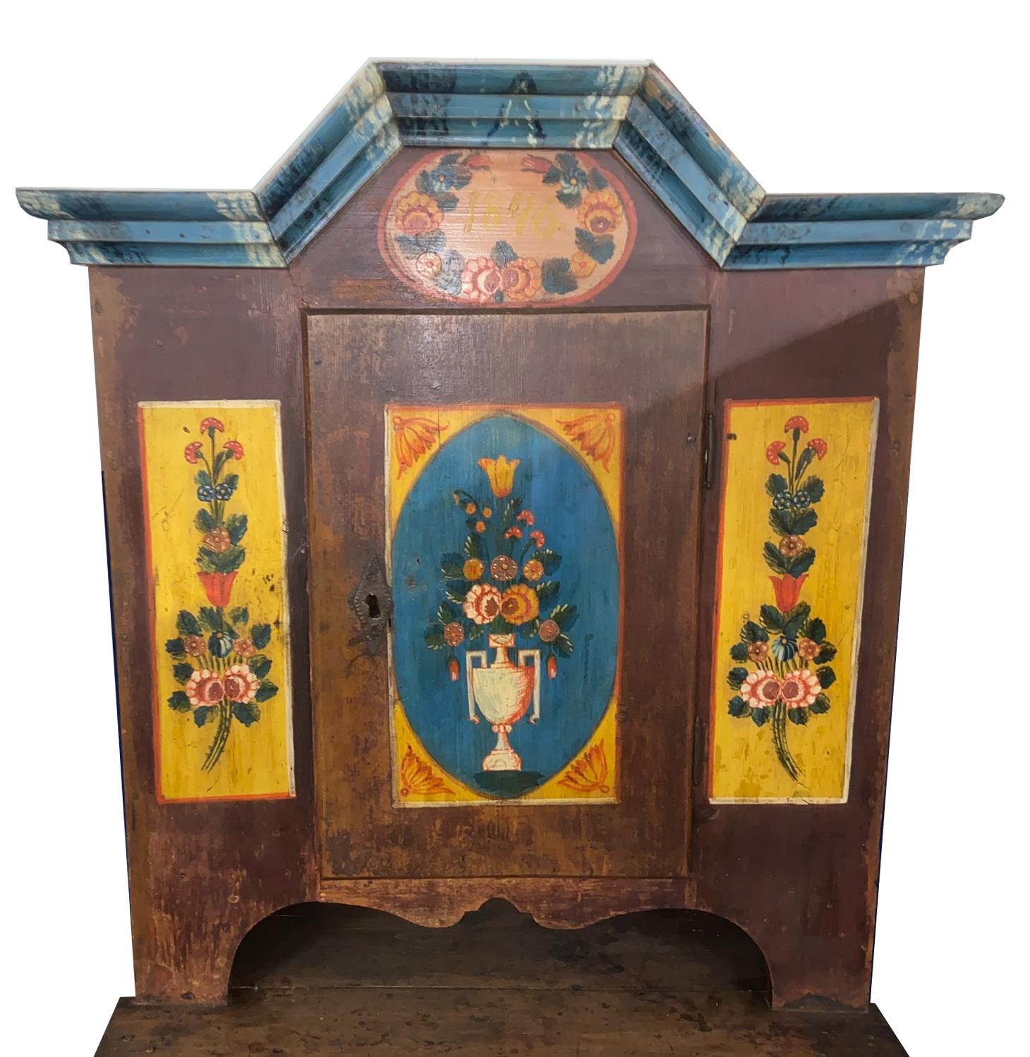 Antique Hand-Painted Cupboard In Good Condition For Sale In Sag Harbor, NY