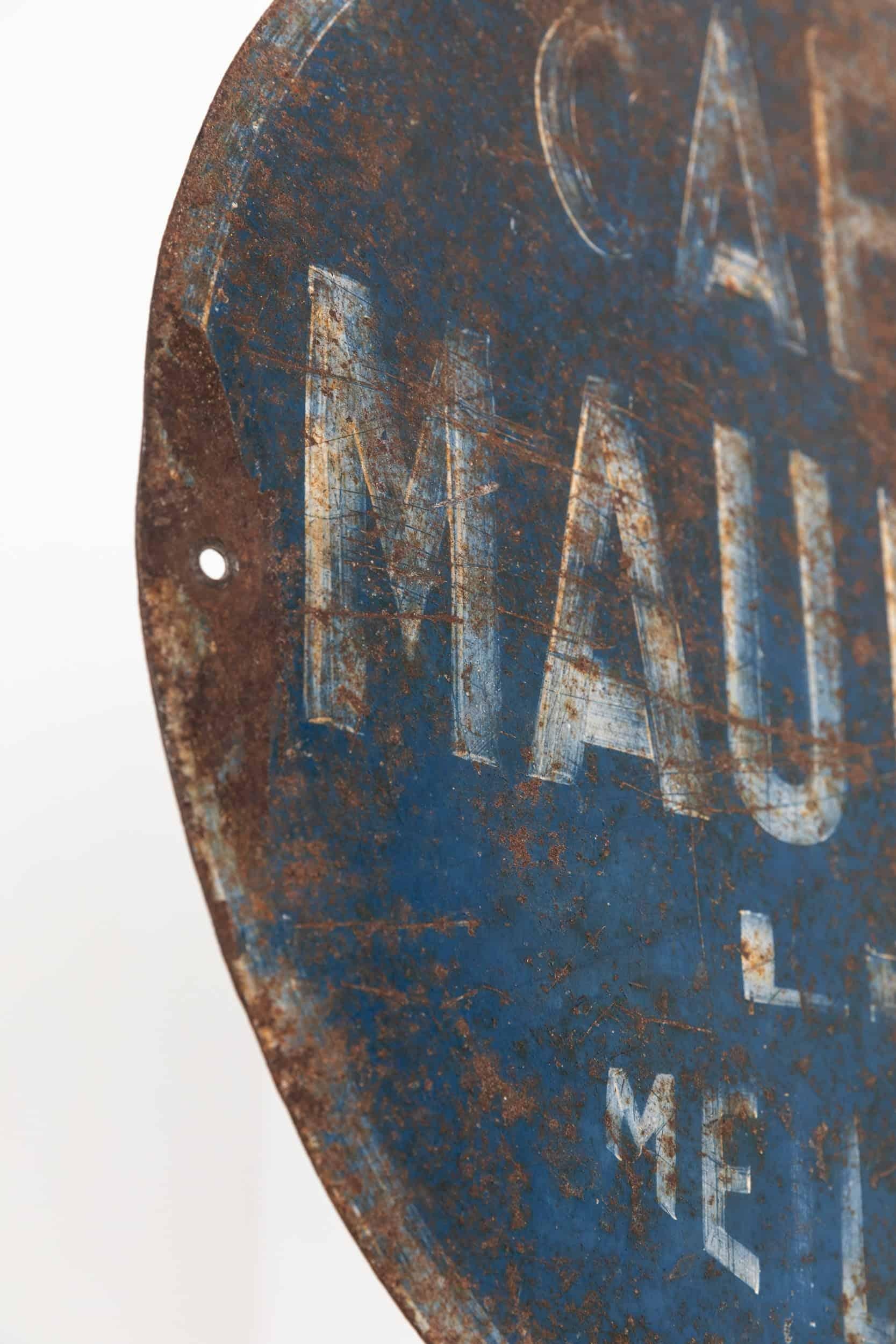 Antikes handbemaltes doppelseitiges französisches Cafe-Wandschild. ca. 1920 (Englisch) im Angebot