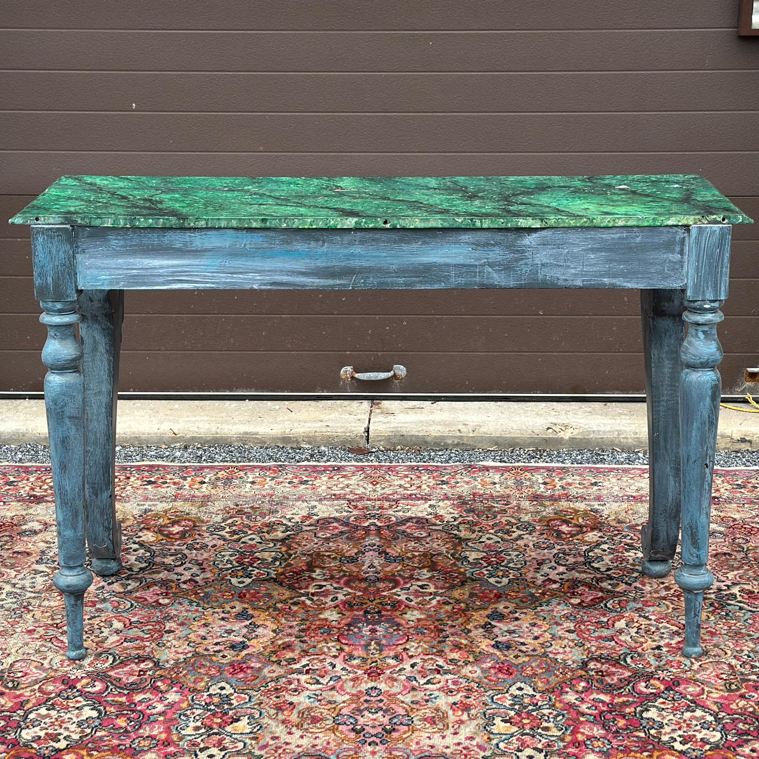 Table console française ancienne peinte à la main en vente 3