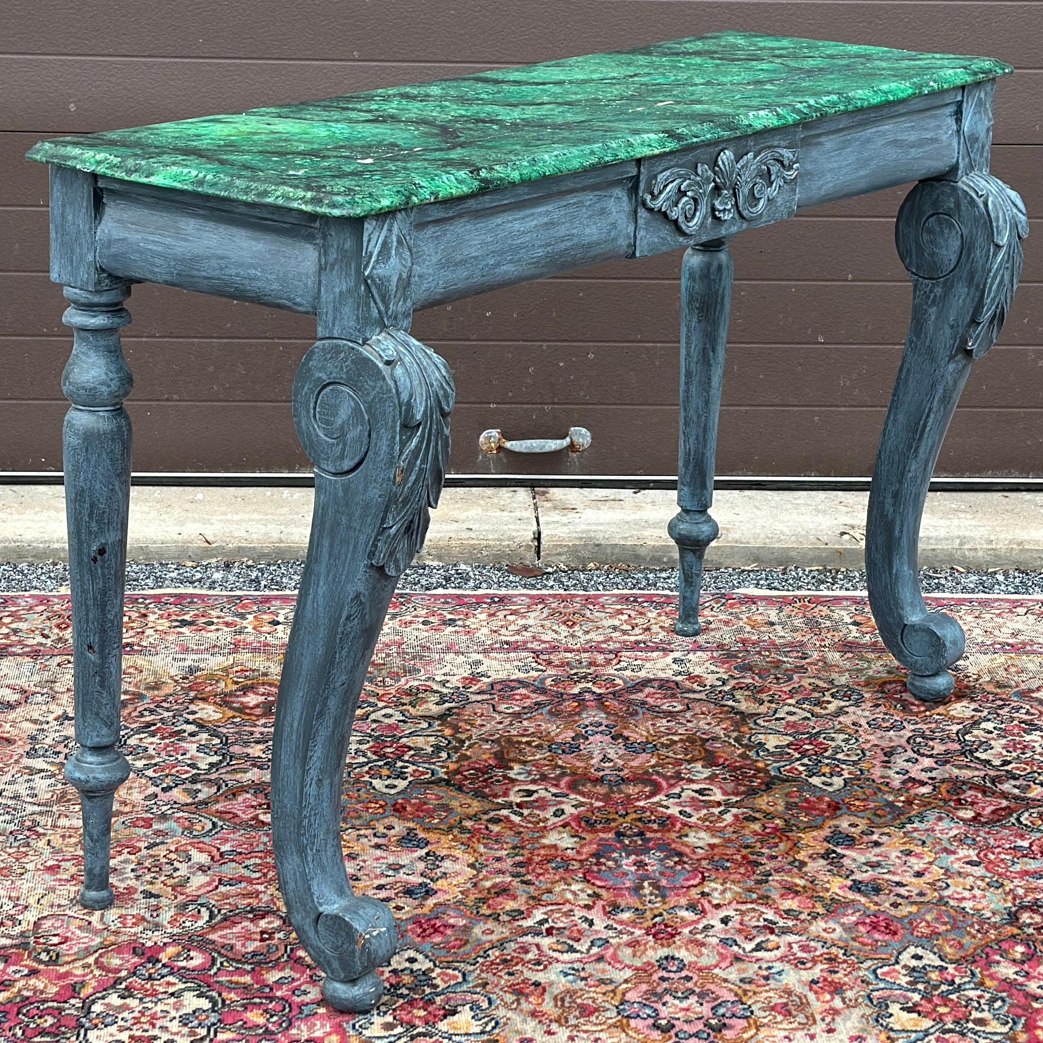 Américain Table console française ancienne peinte à la main en vente