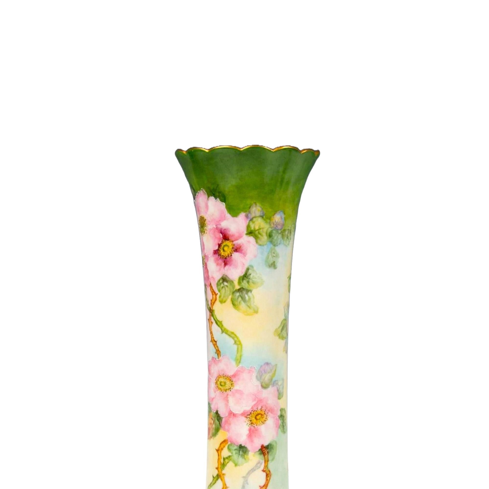 Americano Antico vaso alto in porcellana dipinta a mano e decorata a doratura / Belleek Willets in vendita