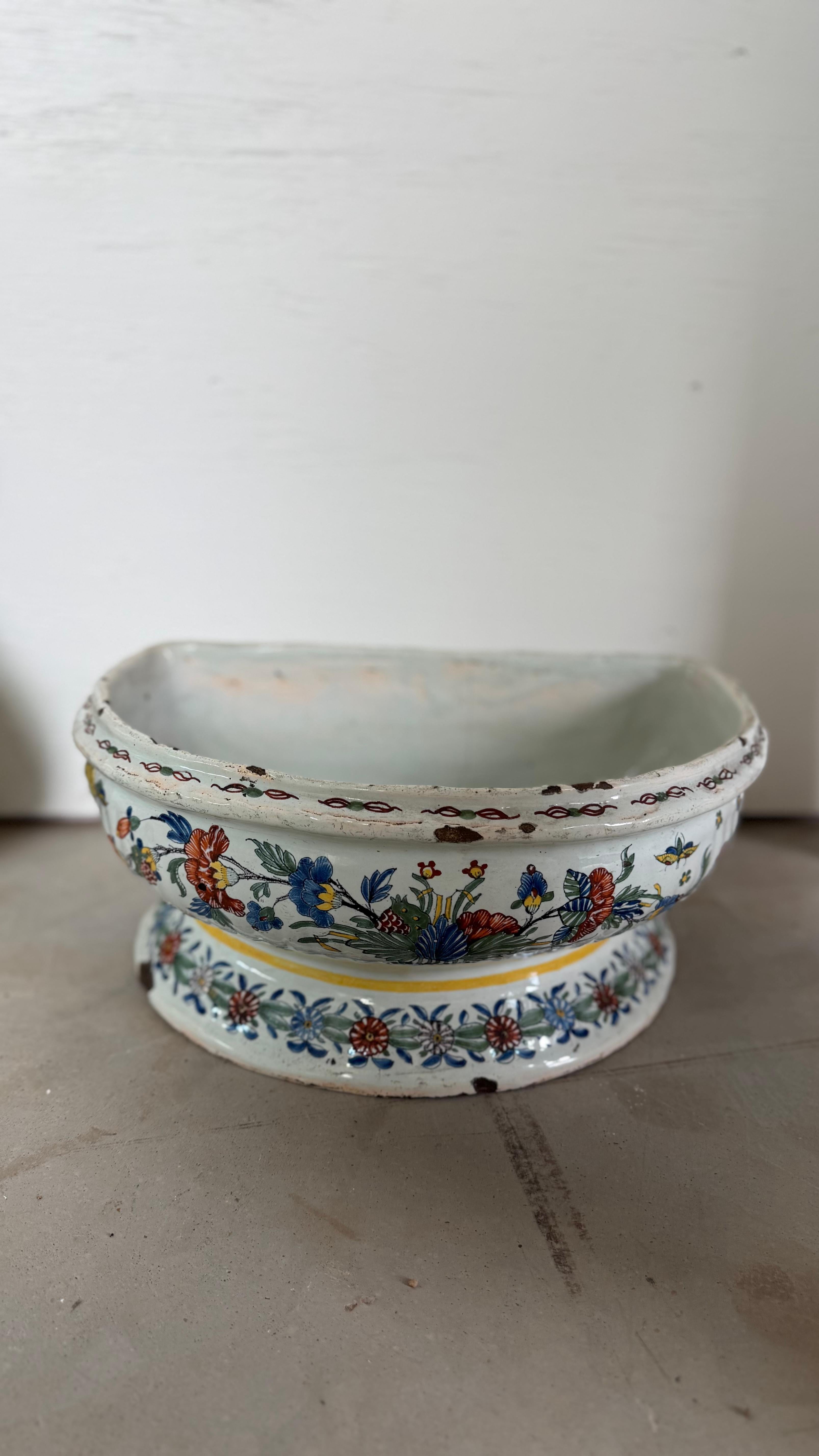 Européen Lavabo peint à la main en vente