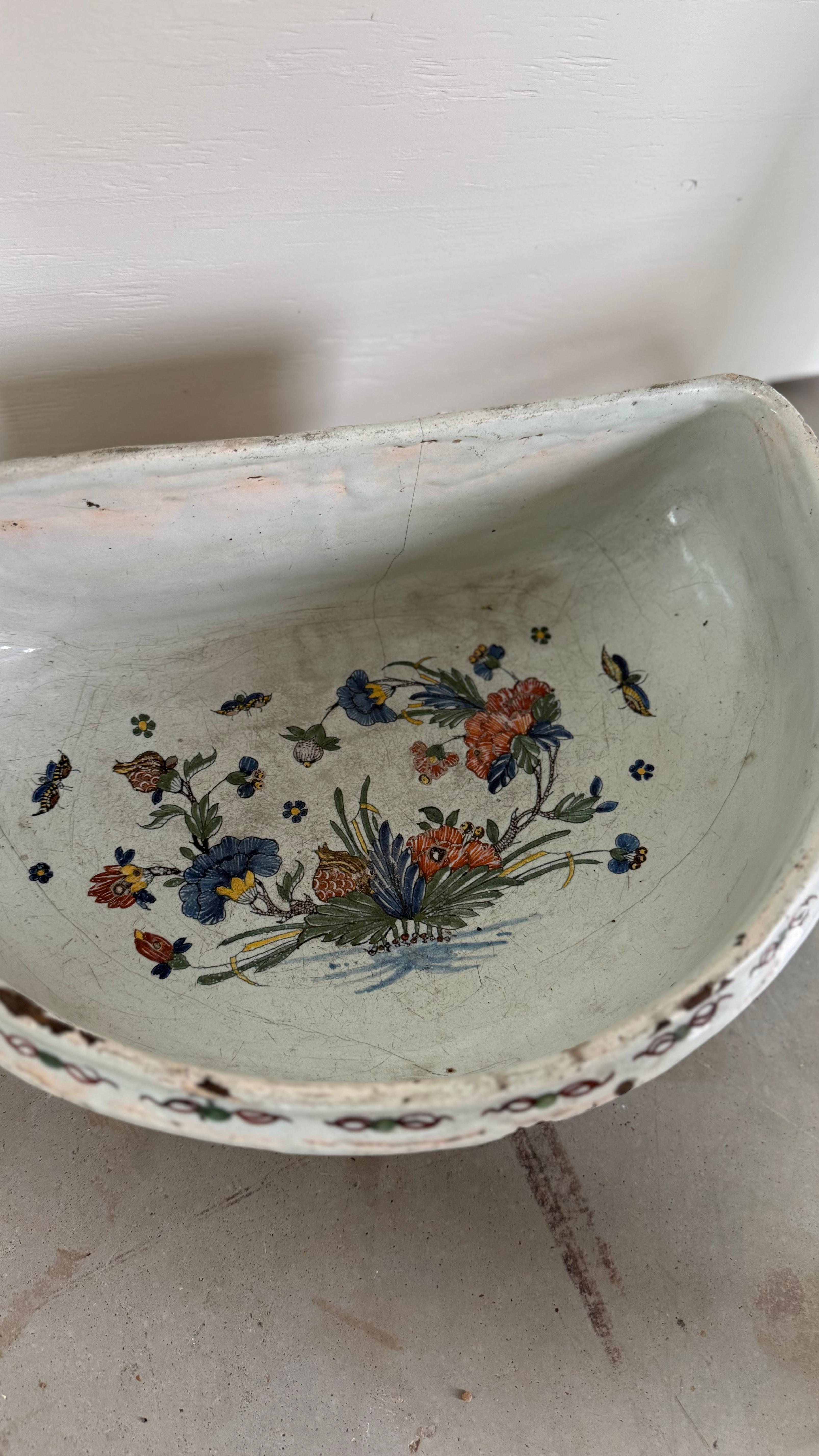 XIXe siècle Lavabo peint à la main en vente