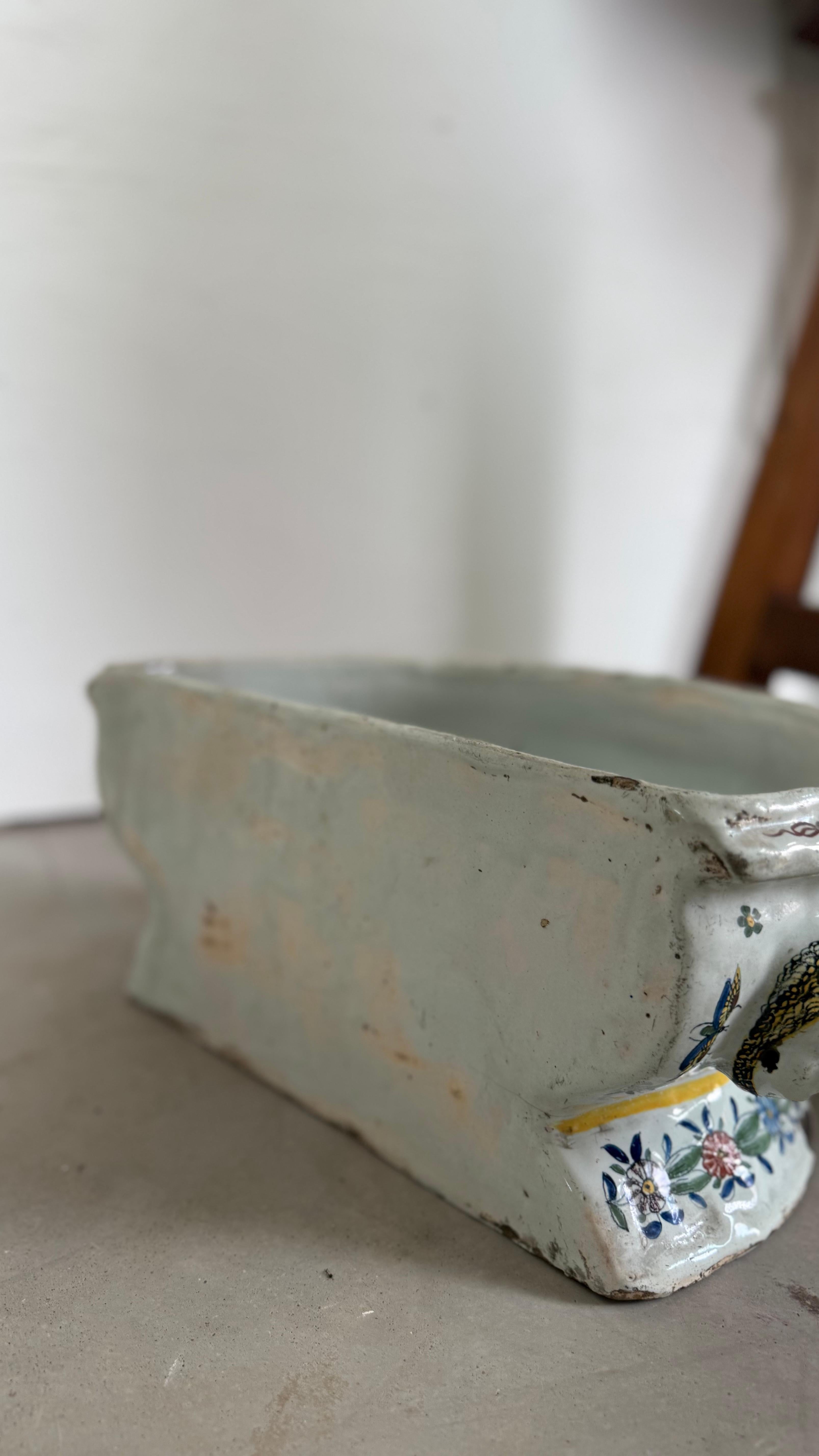 Lavabo peint à la main en vente 1