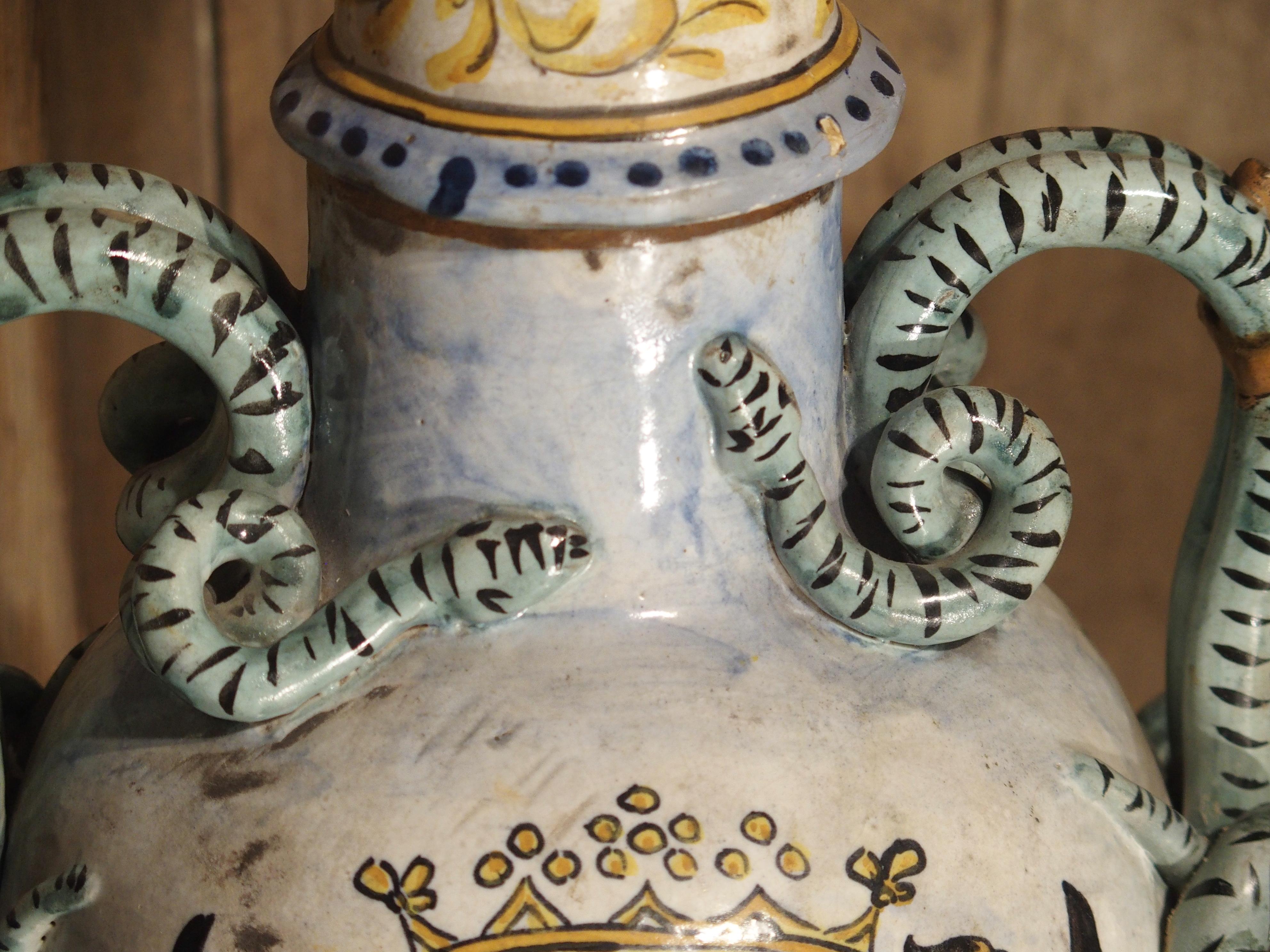 Vase ancien en majolique peint à la main, originaire d'Ombrie, vers 1870 en vente 7