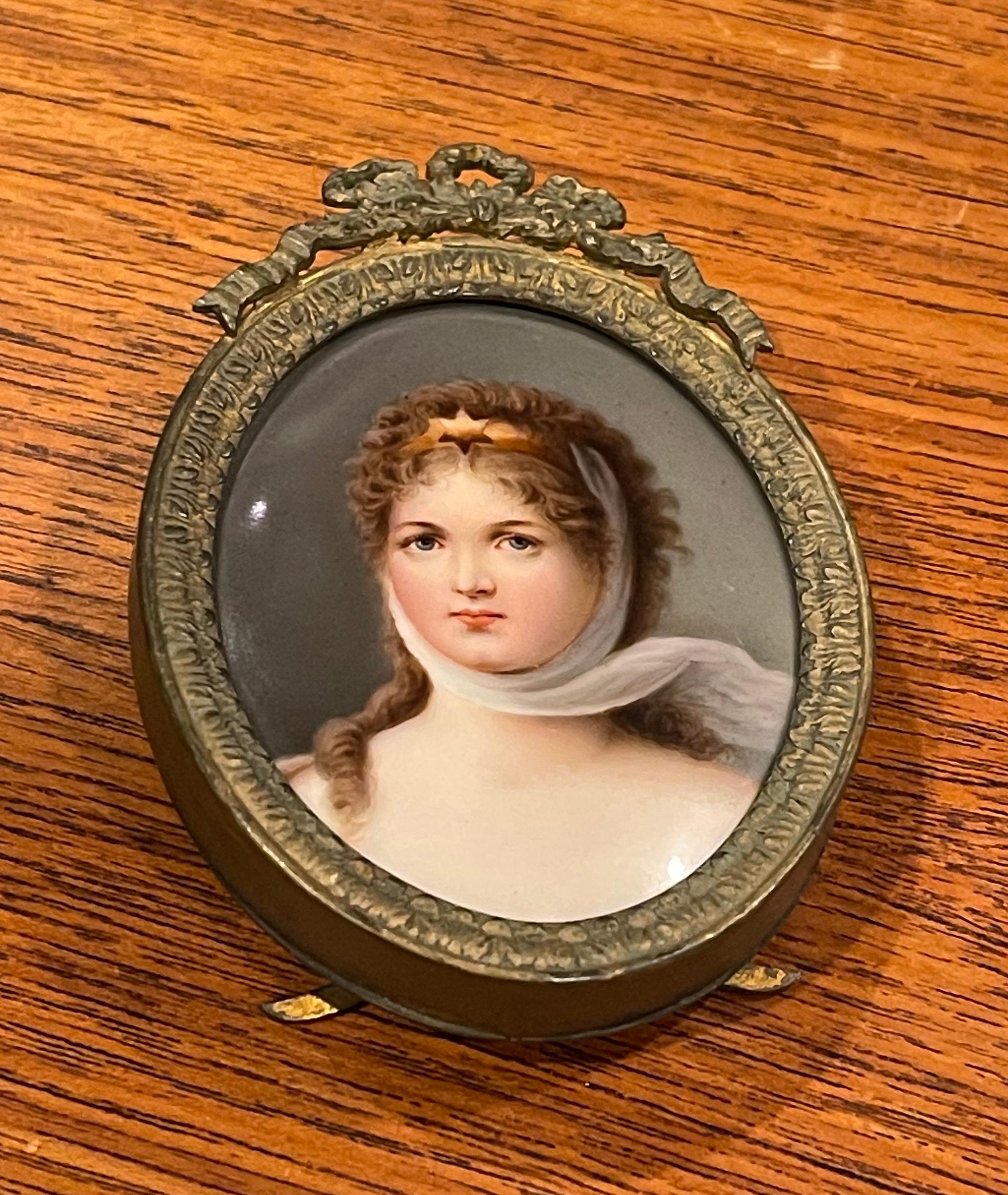 Antique Hand Painted Miniature Portrait on Porcelain in a Brass Easel Frame In Good Condition For Sale In San Diego, CA