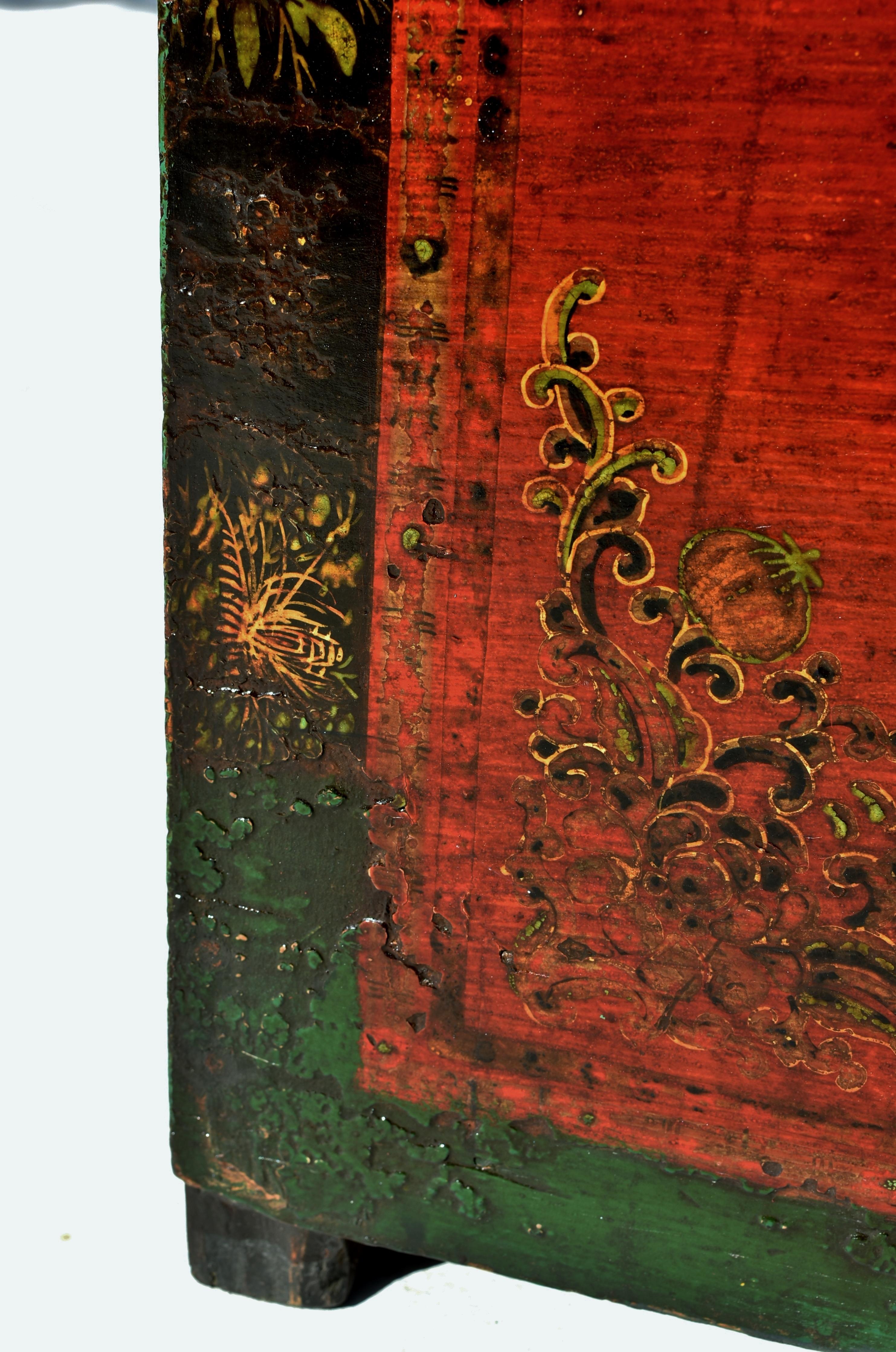 Ancienne commode mongolne peinte à la main avec rangement latéral 3