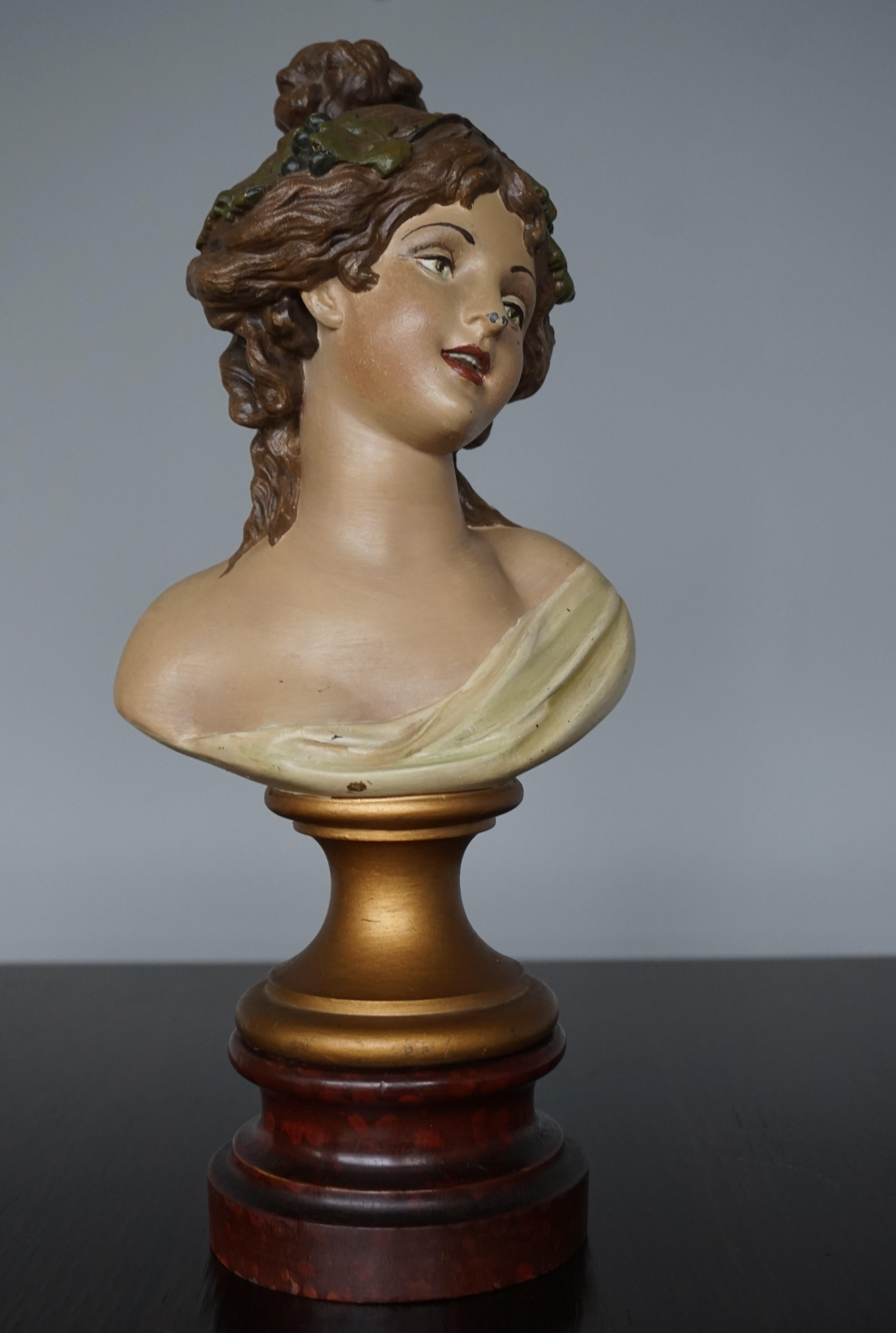 Antique paire de bustes de femmes peints à la main par Clodion Aka Claude Michel en vente 4