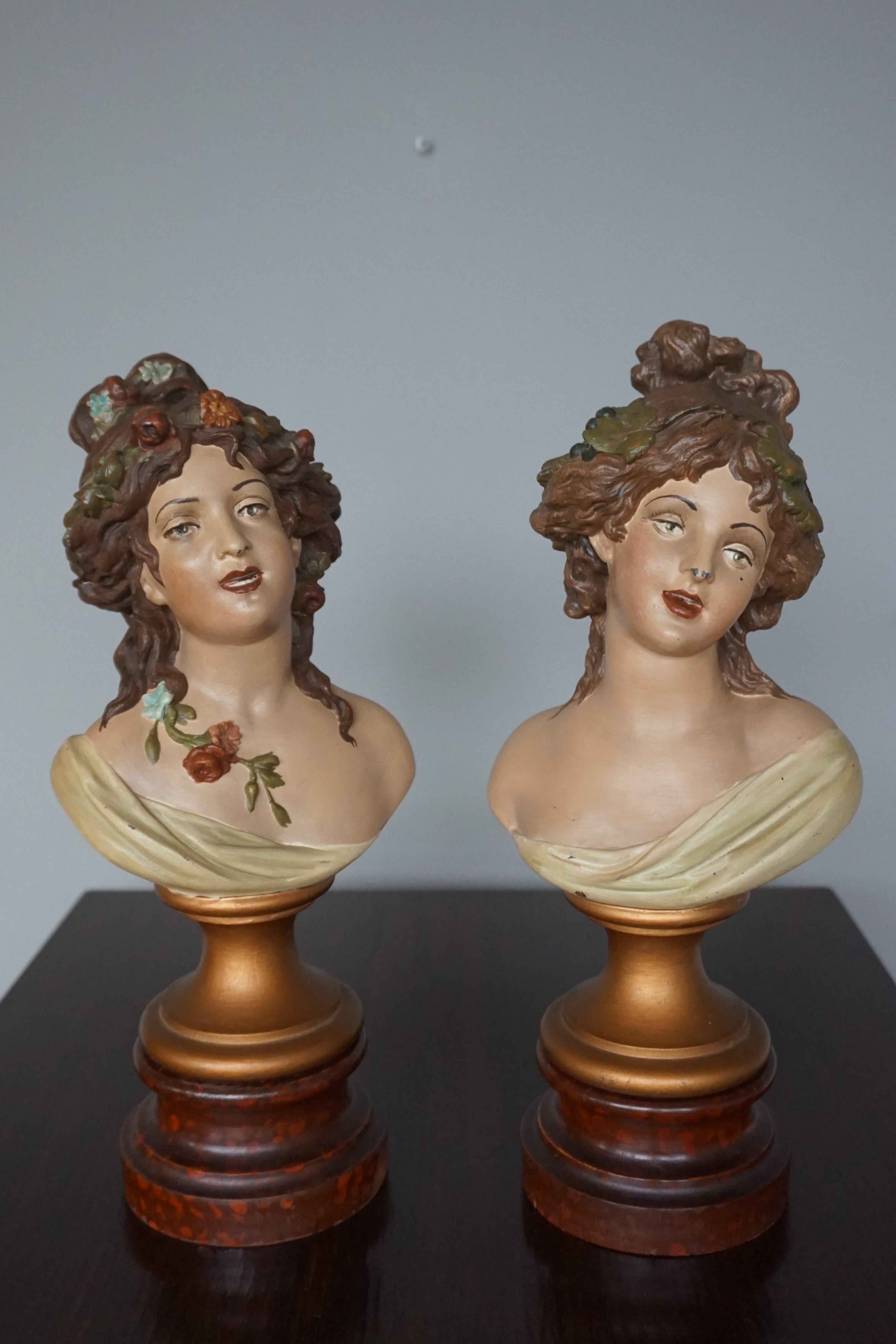 Antique paire de bustes de femmes peints à la main par Clodion Aka Claude Michel en vente 7