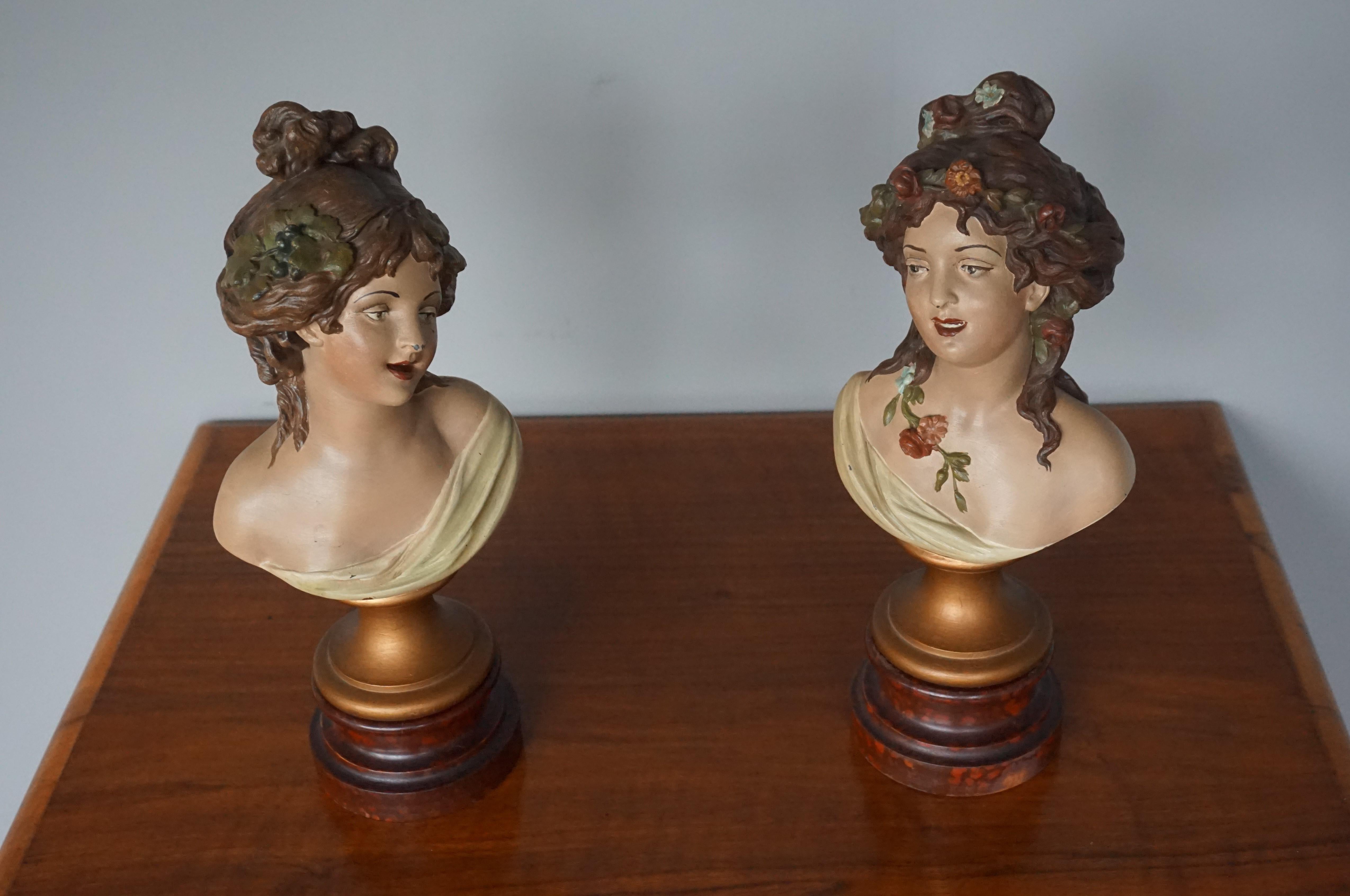 Néo-rococo Antique paire de bustes de femmes peints à la main par Clodion Aka Claude Michel en vente