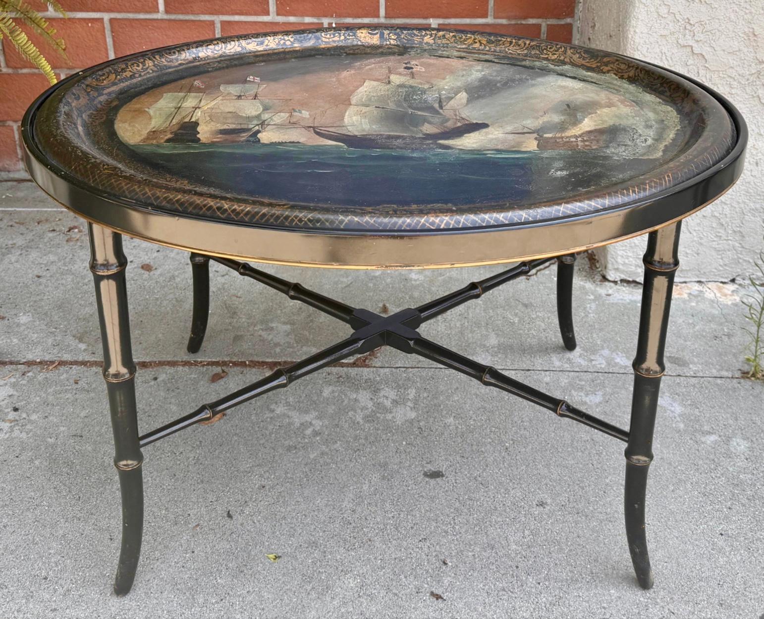 Table d'appoint antique en papier mâché peinte à la main. Stand ultérieur.