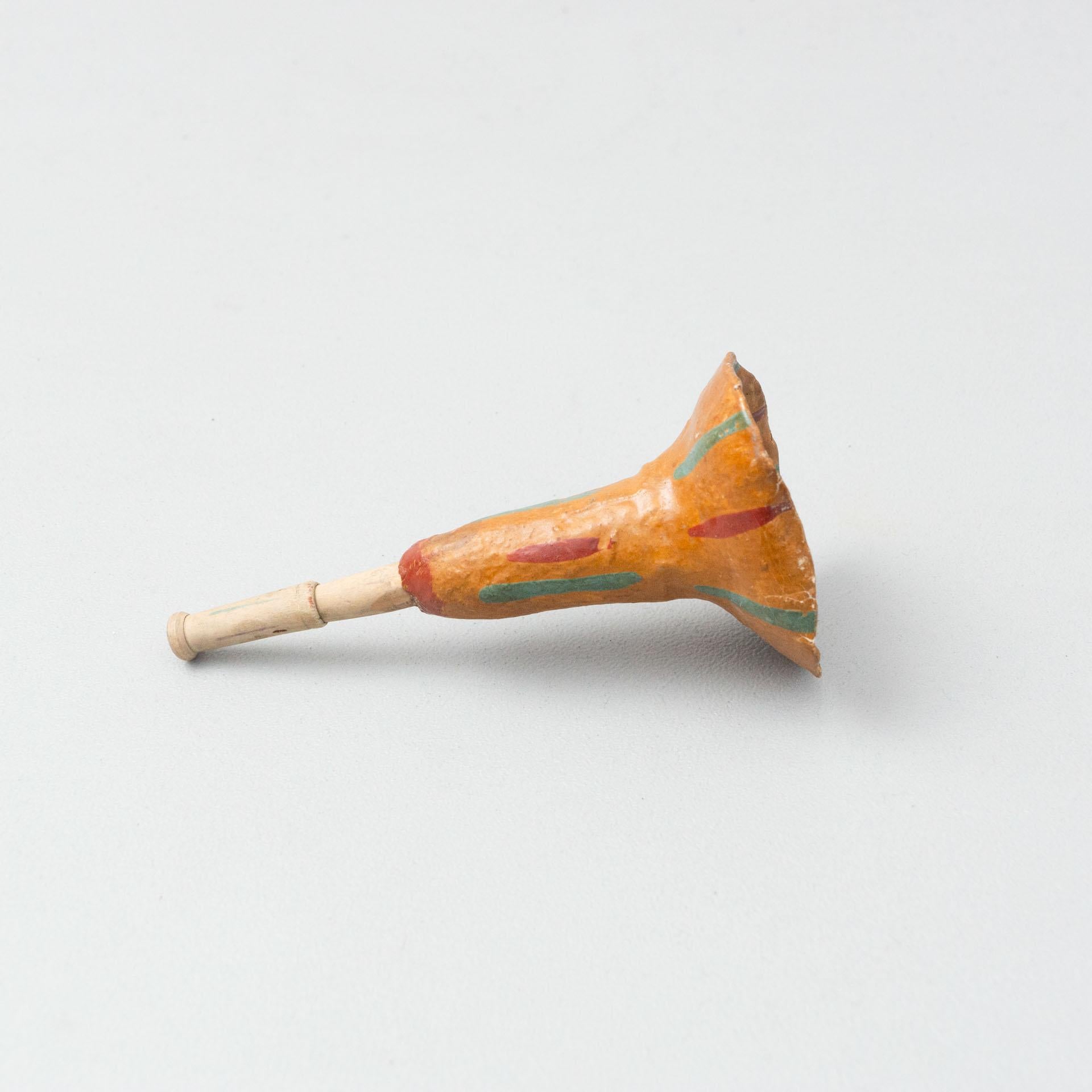 Antique Hand Painted Paperboard Trumpet, circa 1950 In Good Condition In Barcelona, Barcelona