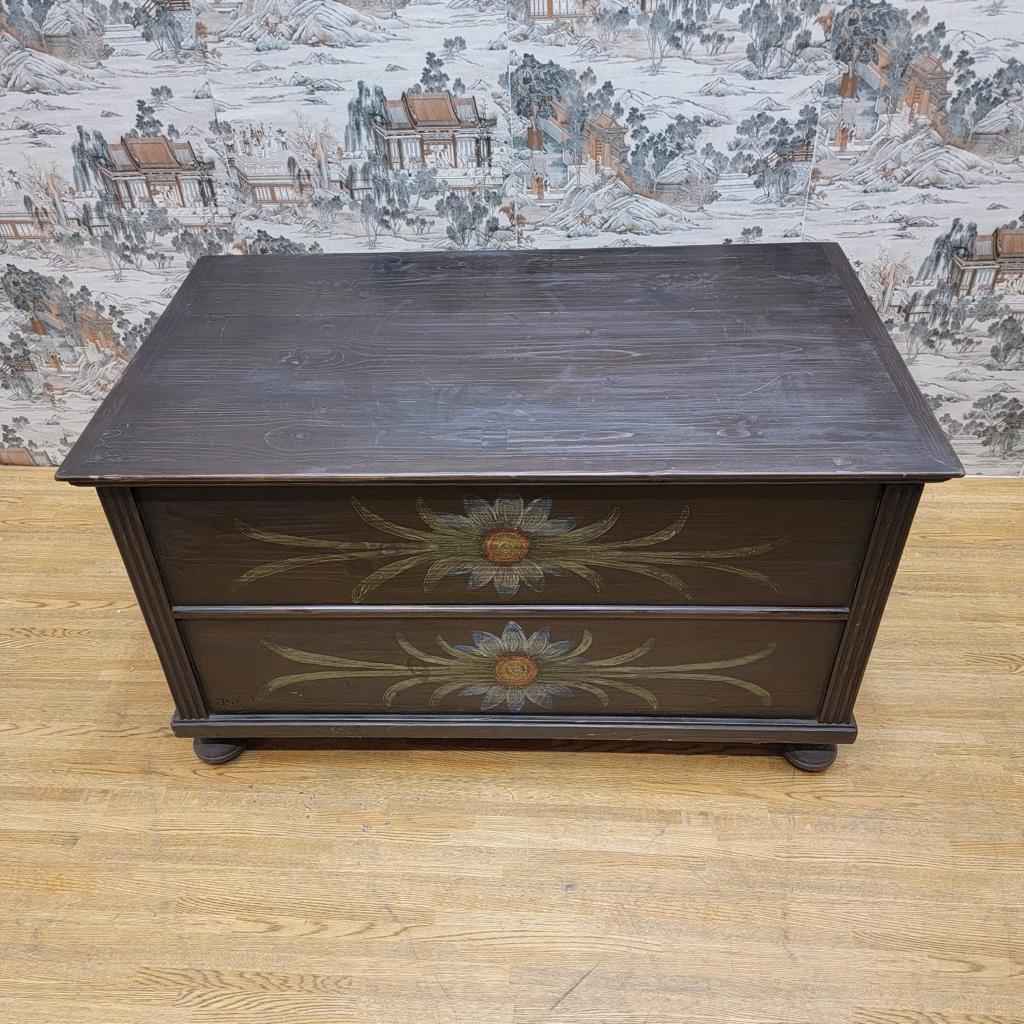 Antique Hand Painted Pine Chest for Storage / Linens 

This Antique Chest from North Carolina, USA is hand painted with original patina. This chest can be used for linen storage and children's toys.

Circa: Late 1990s

H 25”
W 43”
D 25”
