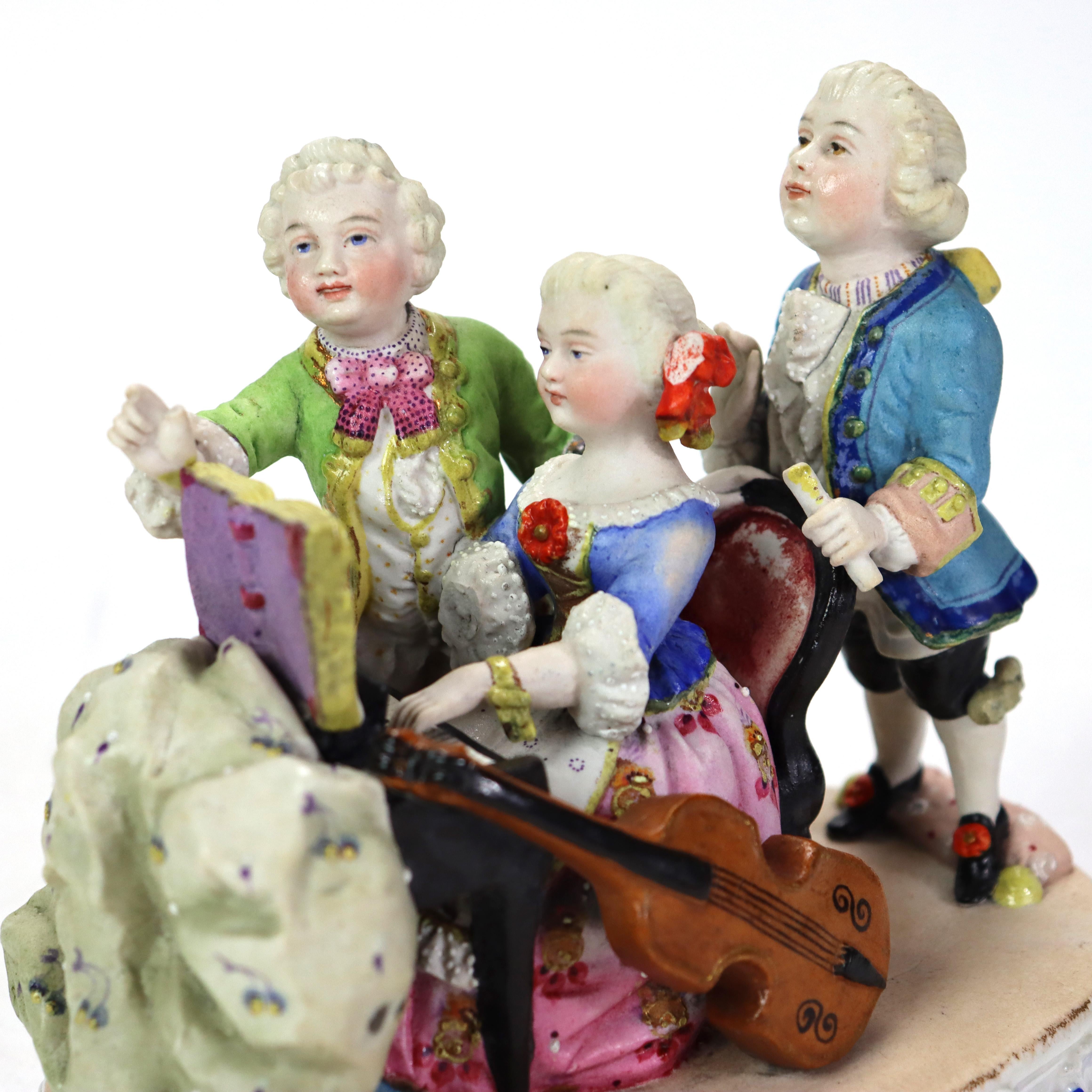 XIXe siècle Groupe de musiciens en porcelaine peinte à la main C1890 en vente