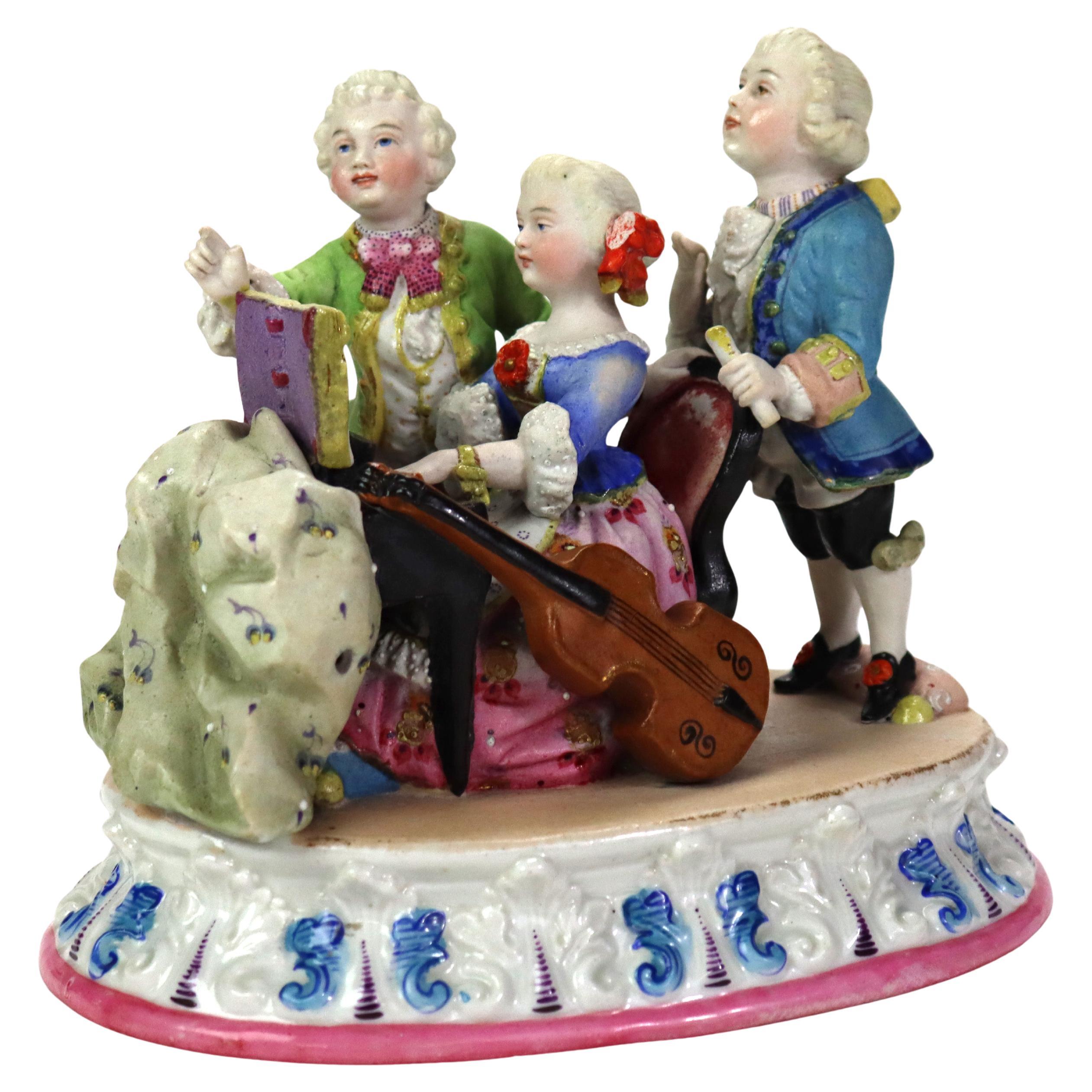 Groupe de musiciens en porcelaine peinte à la main C1890
