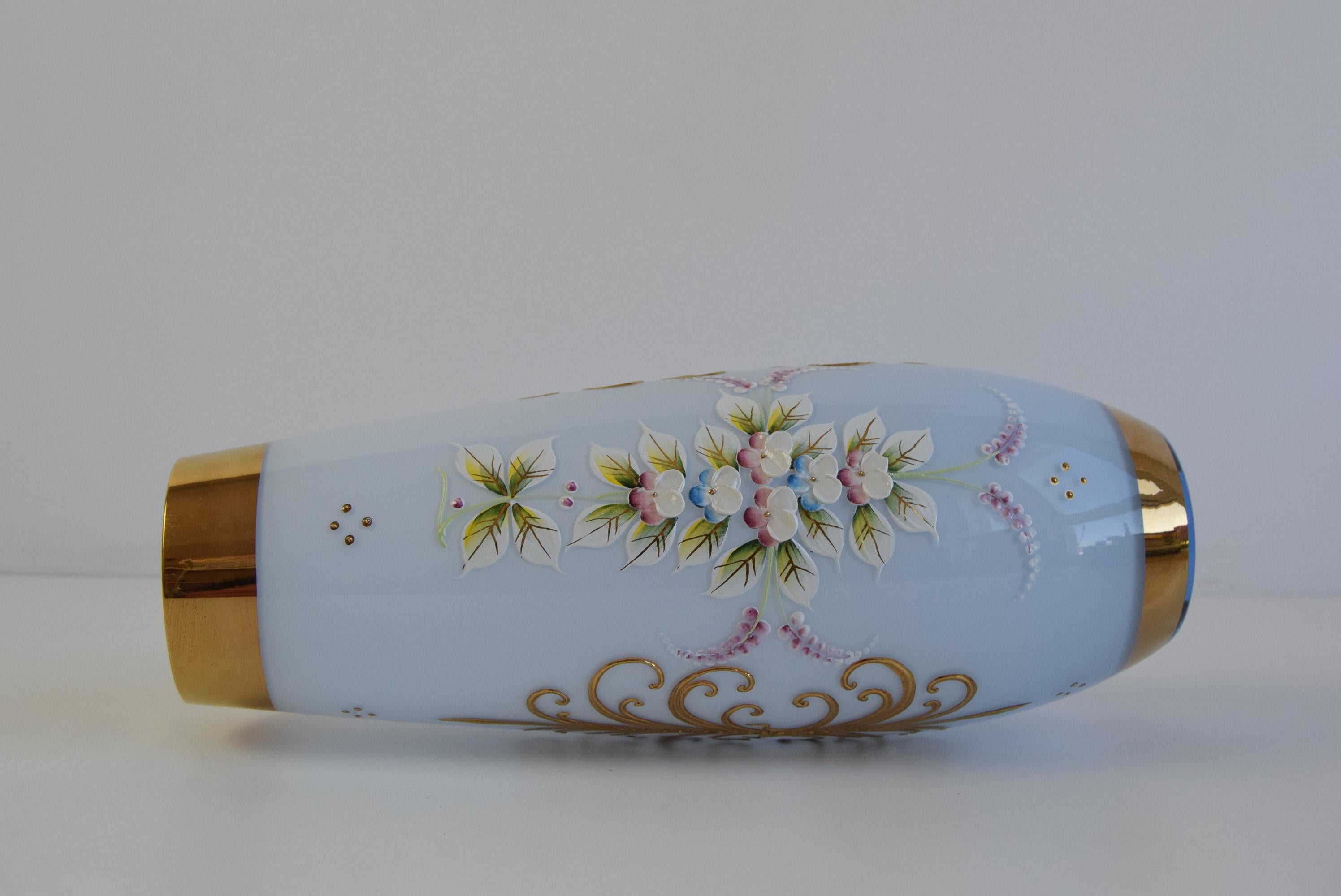 Antique Hand-Painted Porcelain Vase with Gold Gilding, Early 20th Century 5