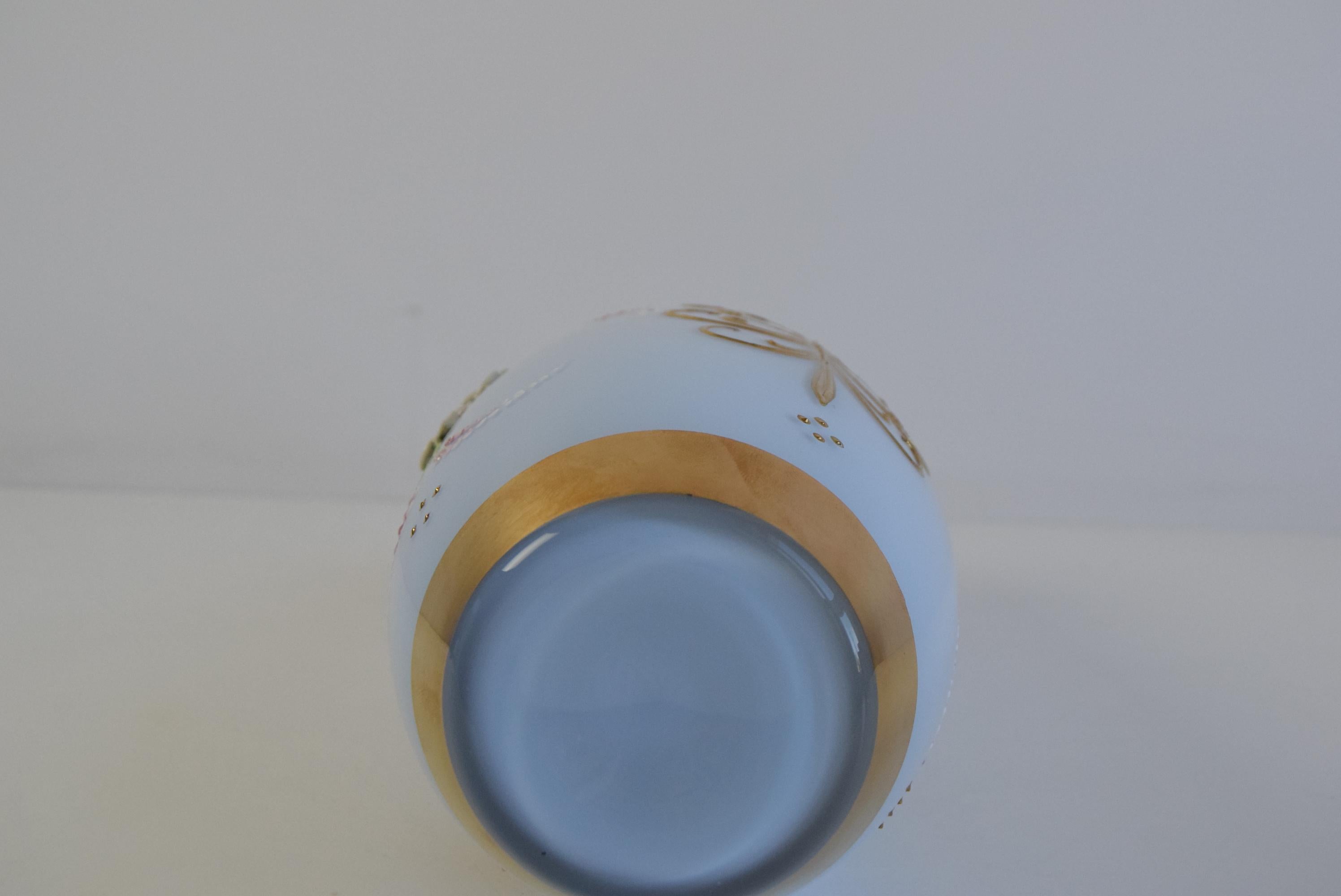 Antique Hand-Painted Porcelain Vase with Gold Gilding, Early 20th Century 3