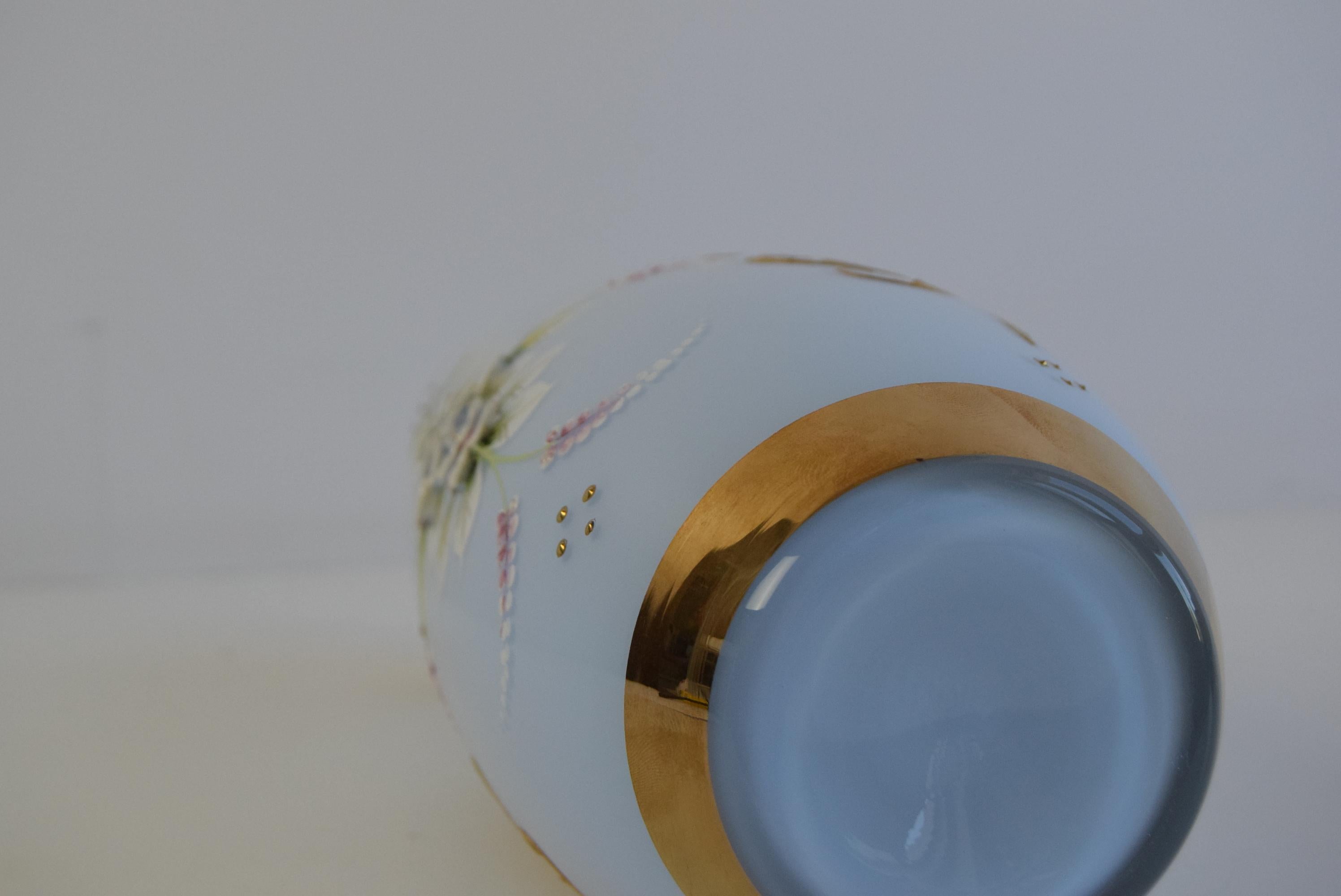 Antique Hand-Painted Porcelain Vase with Gold Gilding, Early 20th Century 4