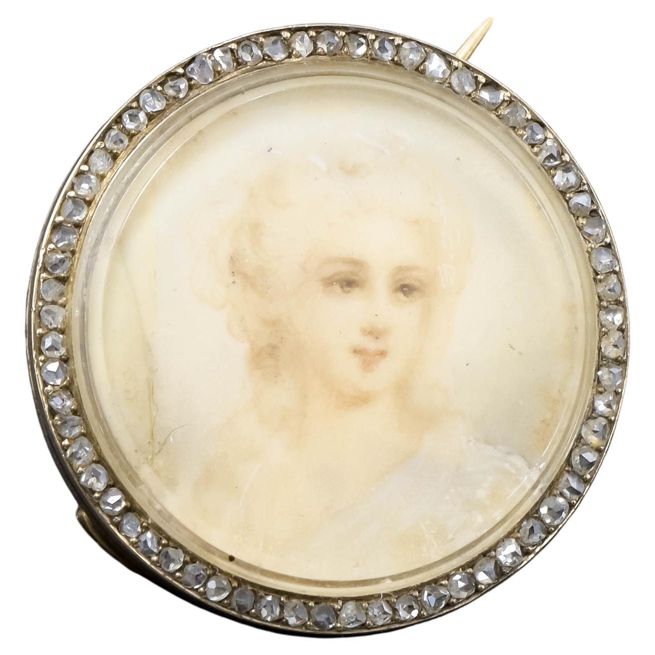 Antike handgemalte Portrait Miniatur Goldbrosche mit Rosenschliff-Diamant-Bordüre im Angebot