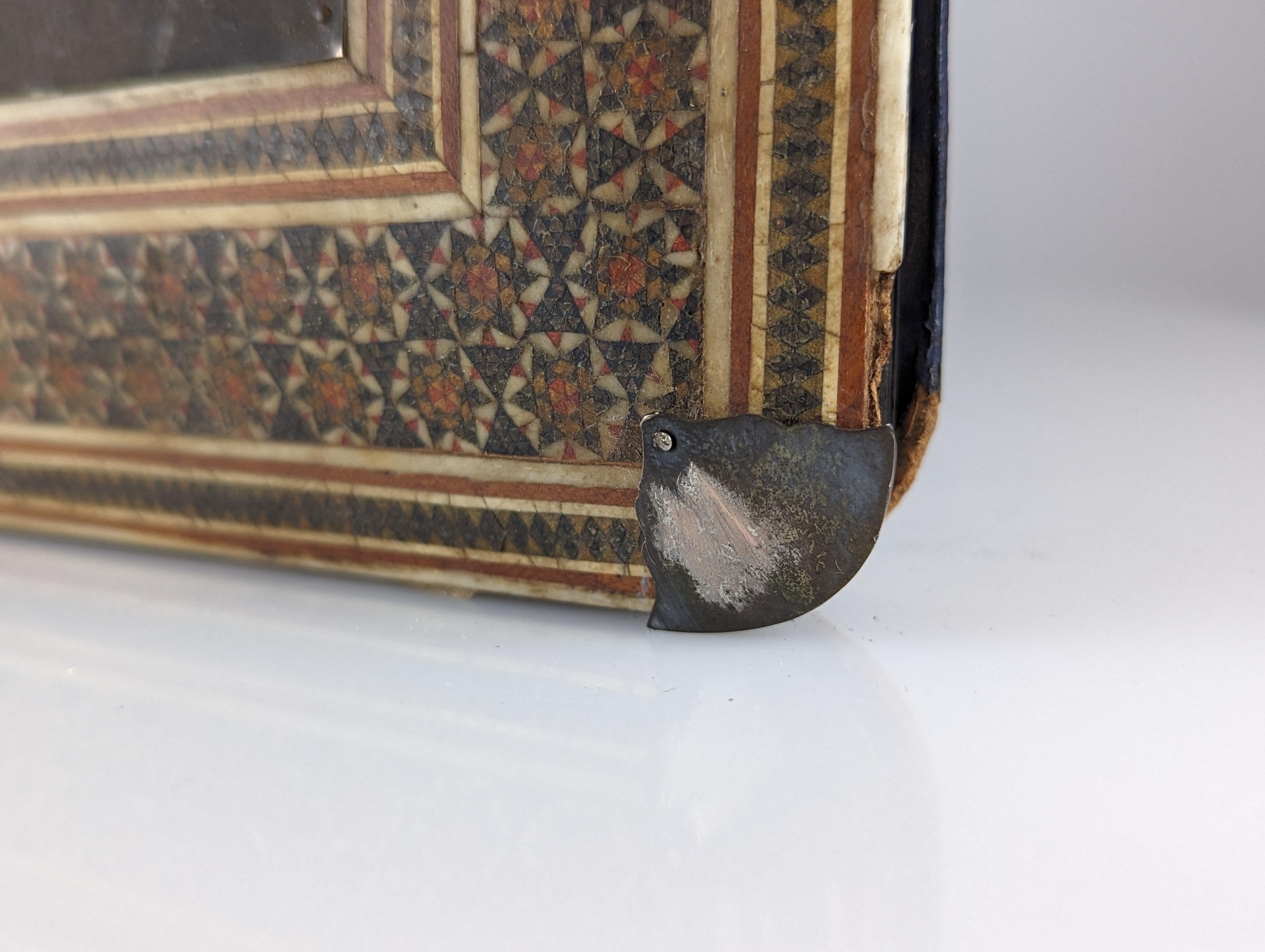 Antikes handbemaltes Qajar-Silberalbum im Zustand „Relativ gut“ im Angebot in Benalmadena, ES