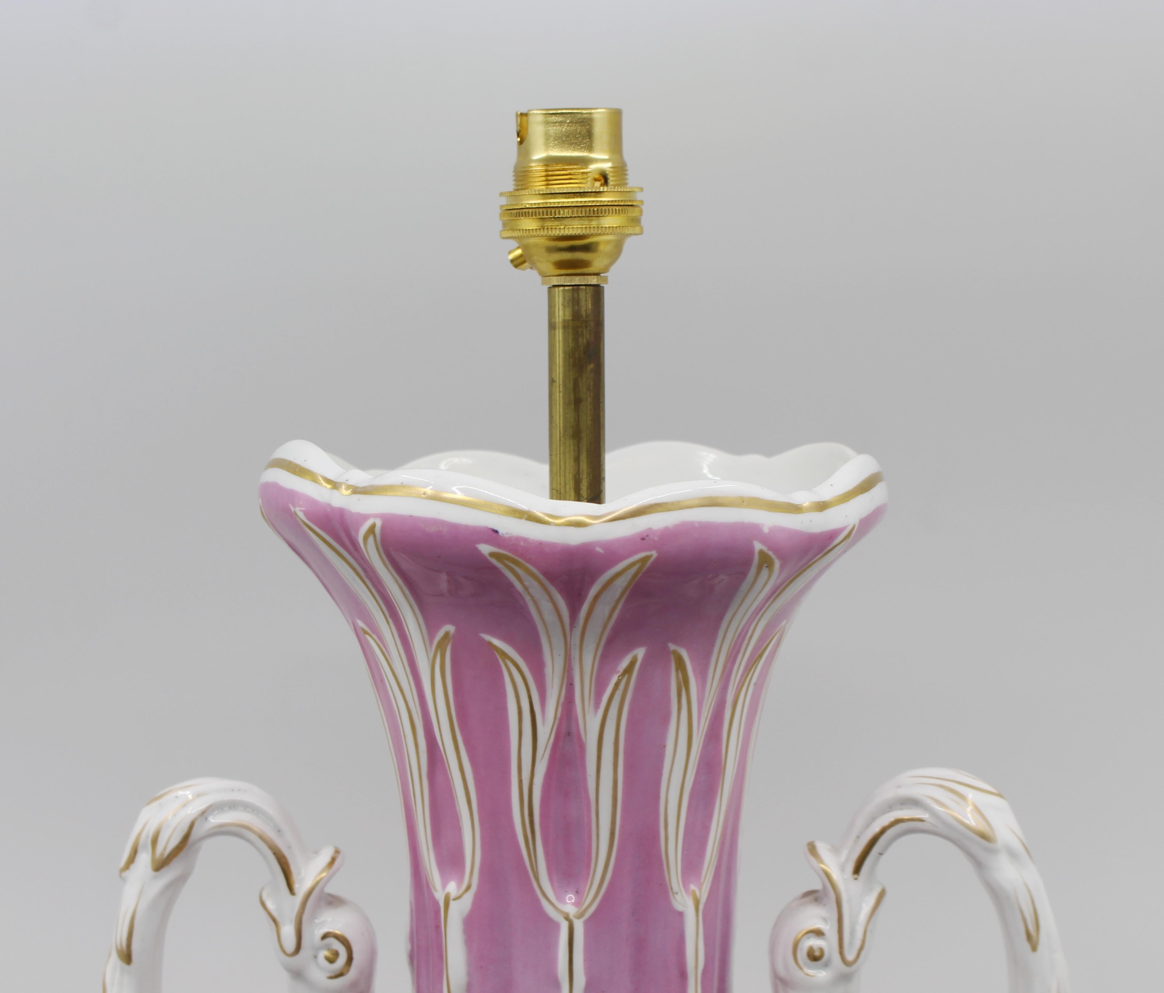 Antique Hand Painted Two Handled Porcelain Table Lamp In Good Condition For Sale In Worcester, Worcestershire