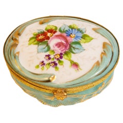 Caja de Baratijas Ovalada Antigua Pintada a Mano con Decoración Floral