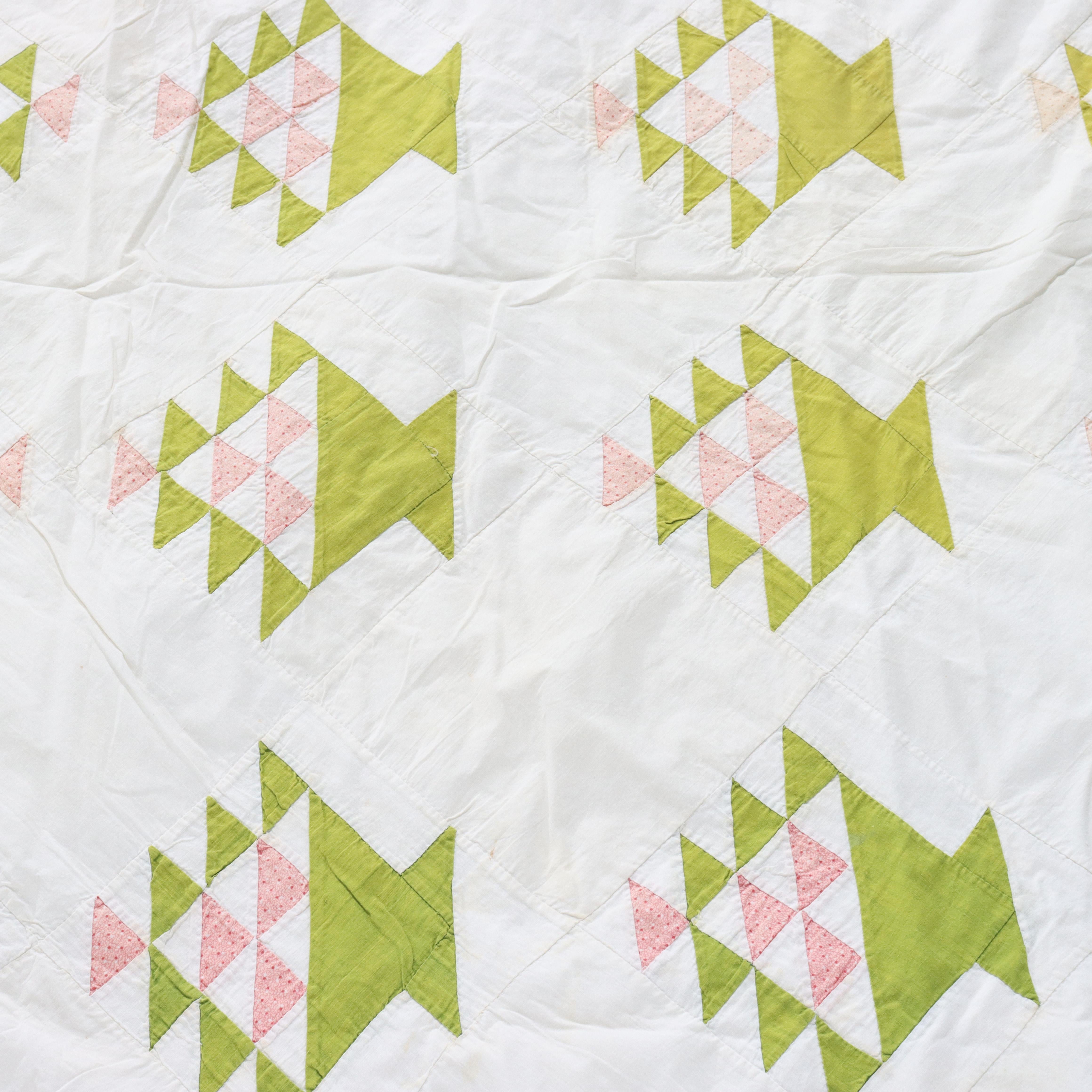 Courtepointe amish ancienne, cousue et brodée à la main, Squash Blossom Block, C1900 en vente 9