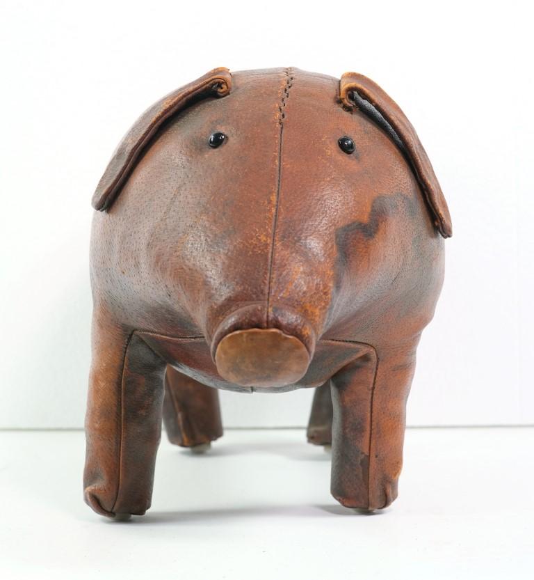 Antiquités cousues à la main, grande échelle, cochon en cuir Piggy Hog État moyen - En vente à New York, NY