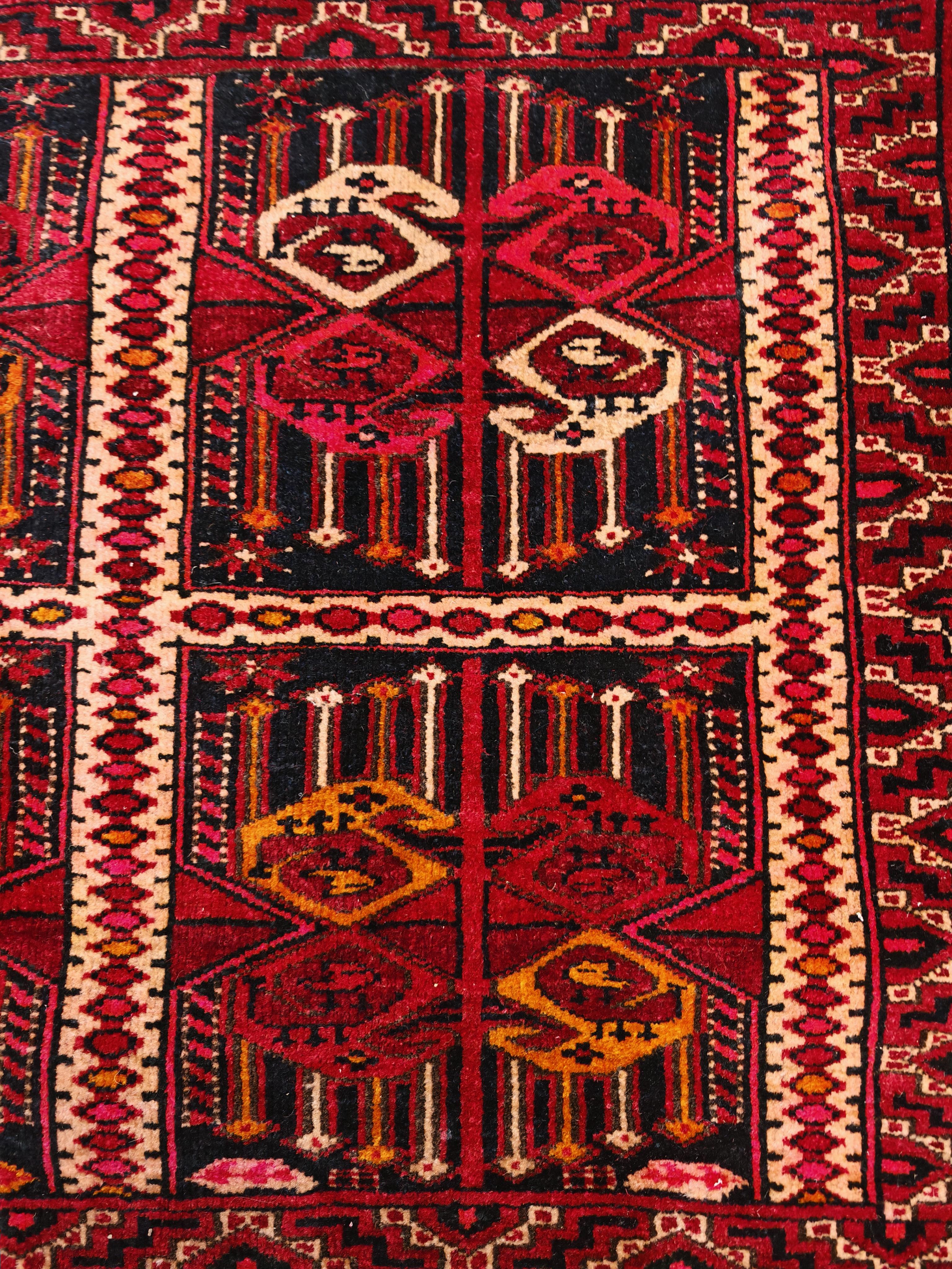 Afghano Antico Beshir Chuval afgano tessuto a mano, Ersari Tribe, XIX secolo in vendita