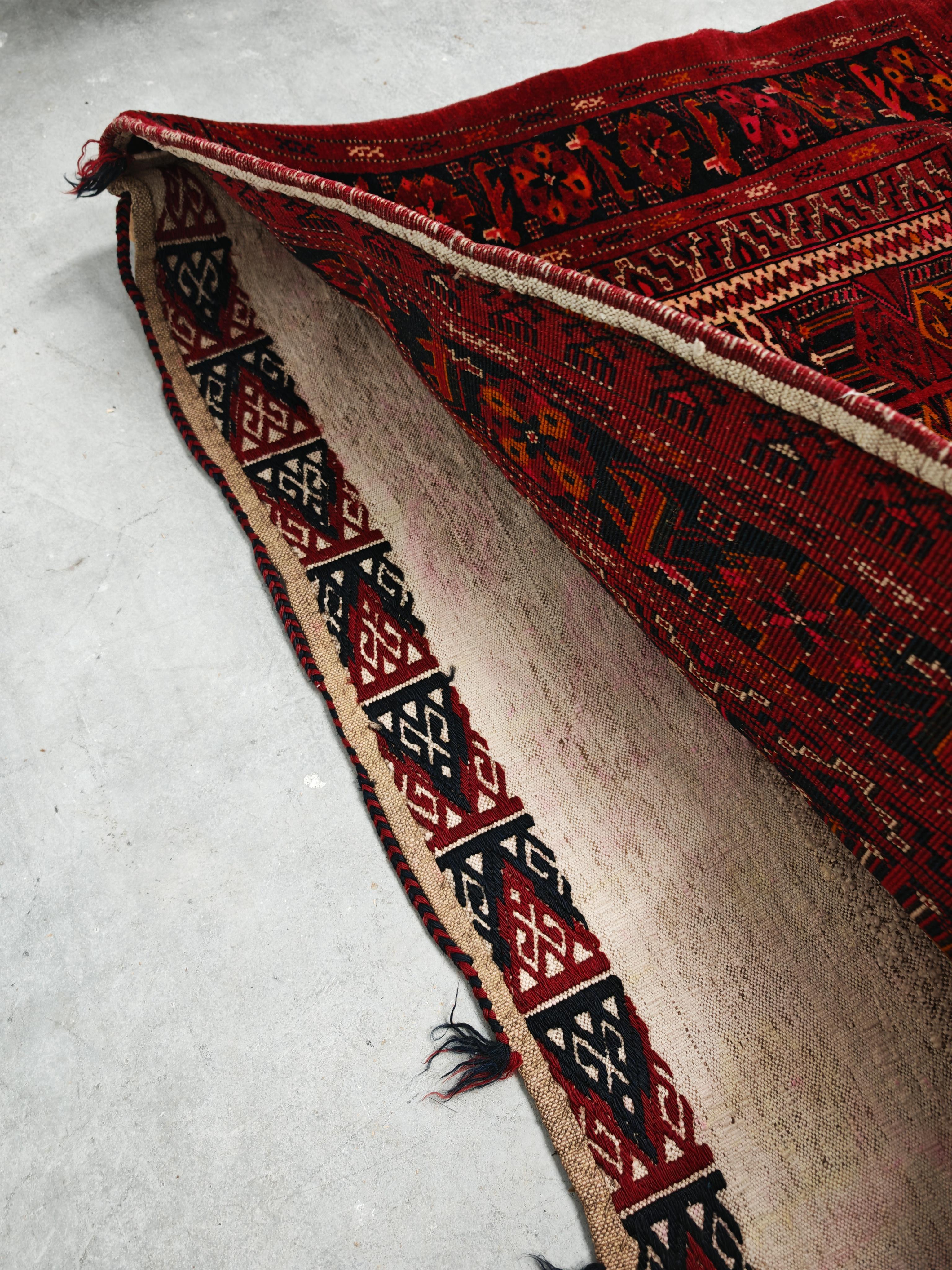 Antico Beshir Chuval afgano tessuto a mano, Ersari Tribe, XIX secolo In condizioni buone in vendita a Beograd, RS