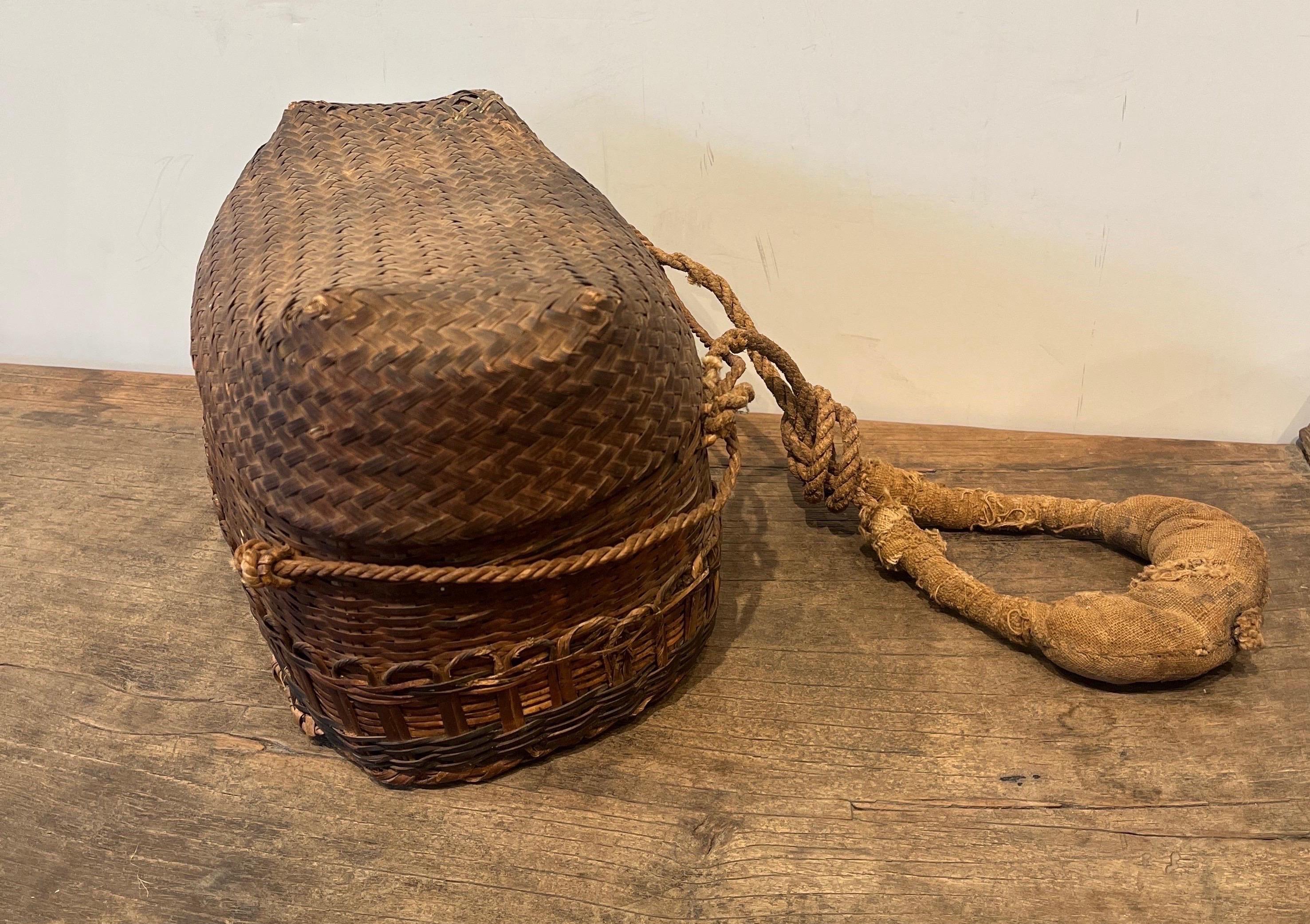 Antique Hand Woven Chinese Covered Basket With Cloth Handle For Sale 2