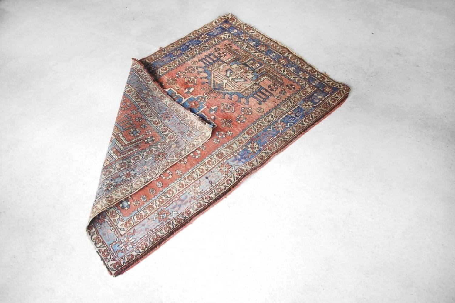 Ancien tapis Heriz du Moyen-Orient tissé à la main, années 1920 en vente 4