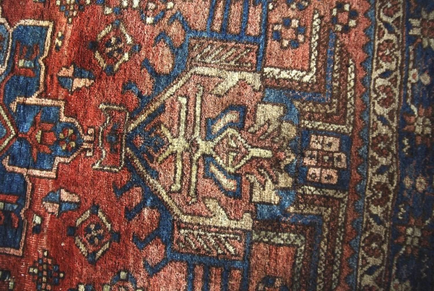 Perse Ancien tapis Heriz du Moyen-Orient tissé à la main, années 1920 en vente