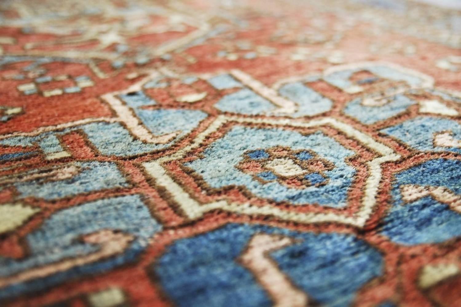 Ancien tapis Heriz du Moyen-Orient tissé à la main, années 1920 Bon état - En vente à Warszawa, Mazowieckie