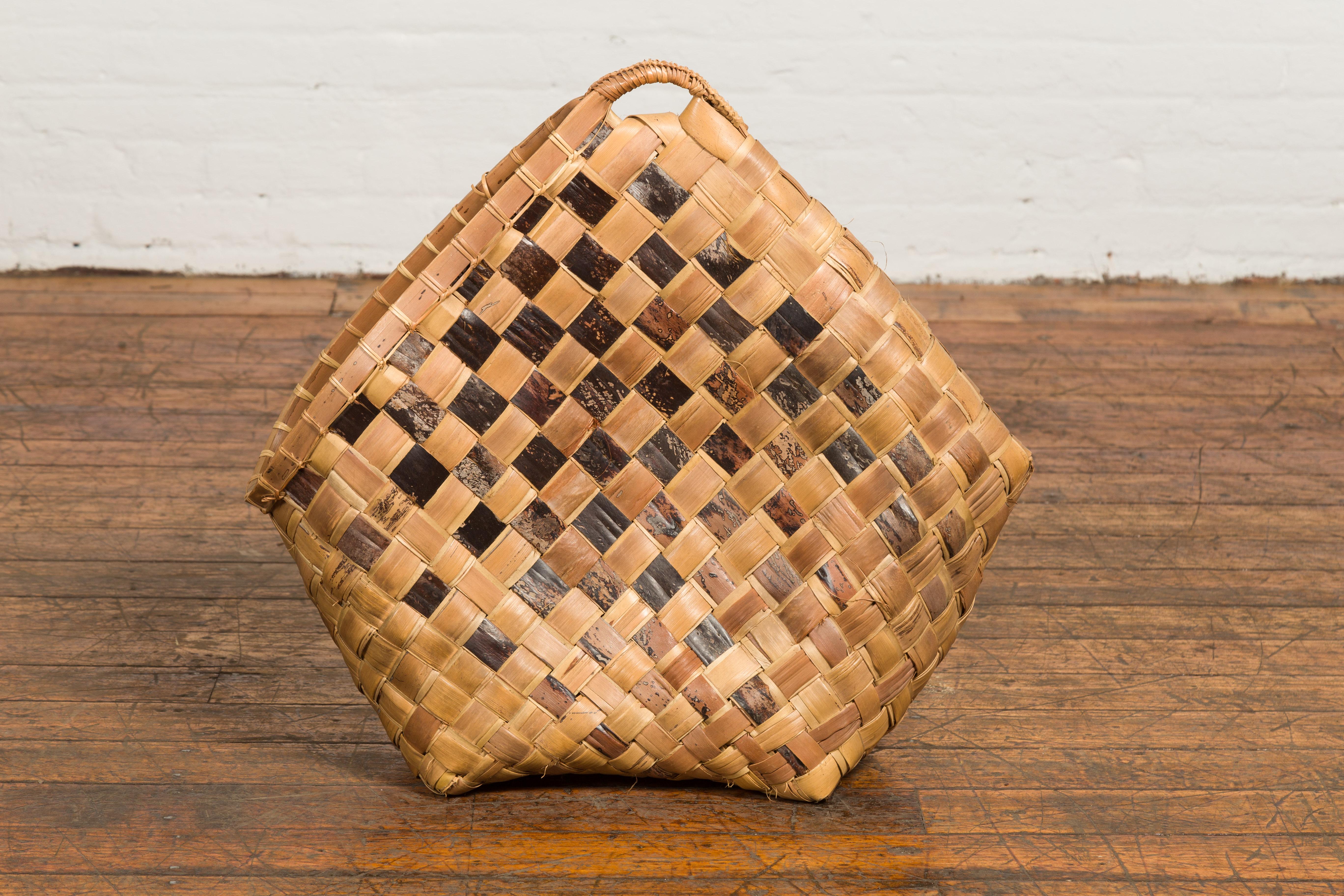 Antique Hand Woven Rustic Karagumoy Filipino Two Toned Grain Basket  For Sale 5