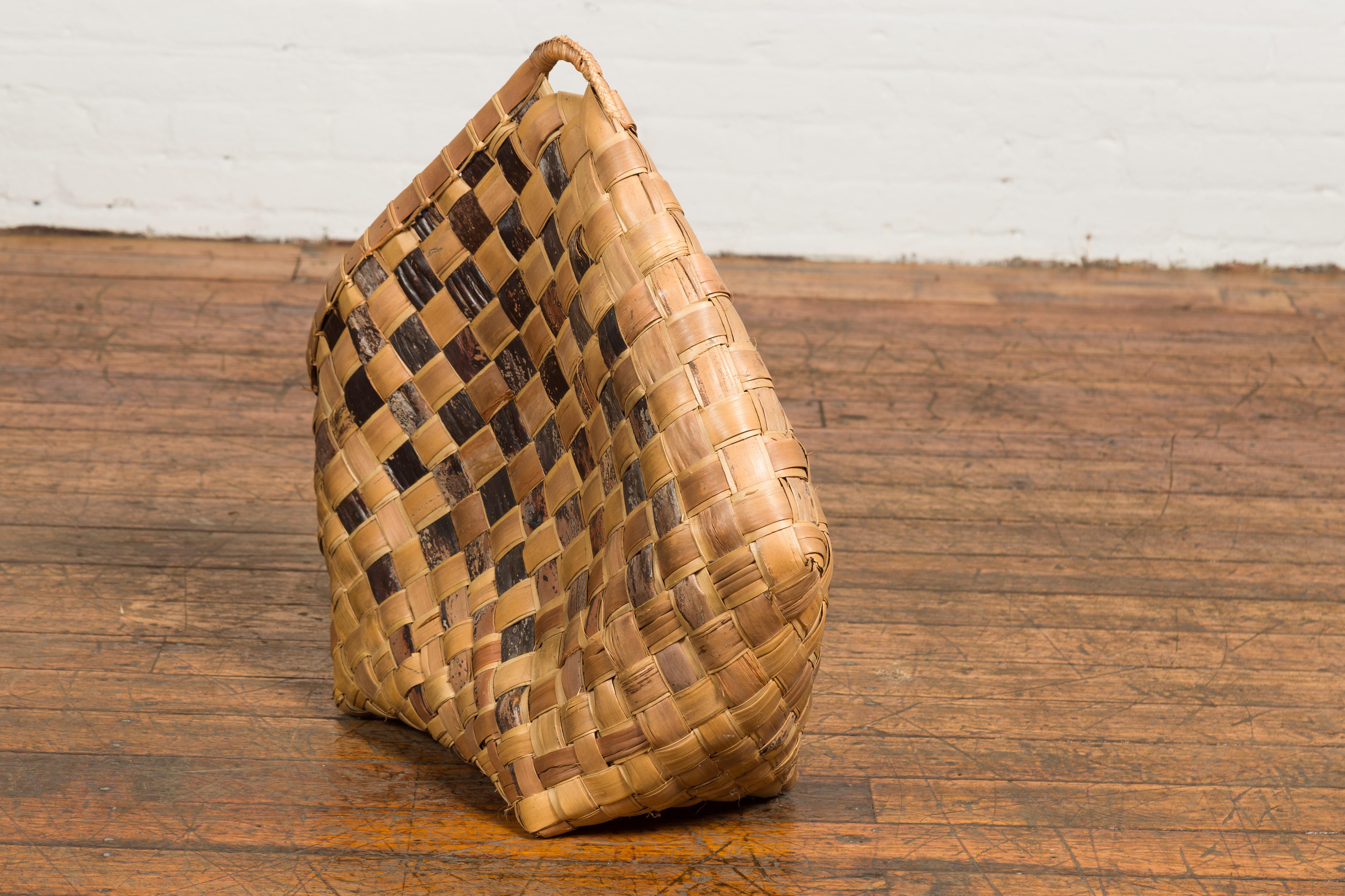 Antique Hand Woven Rustic Karagumoy Filipino Two Toned Grain Basket  For Sale 6
