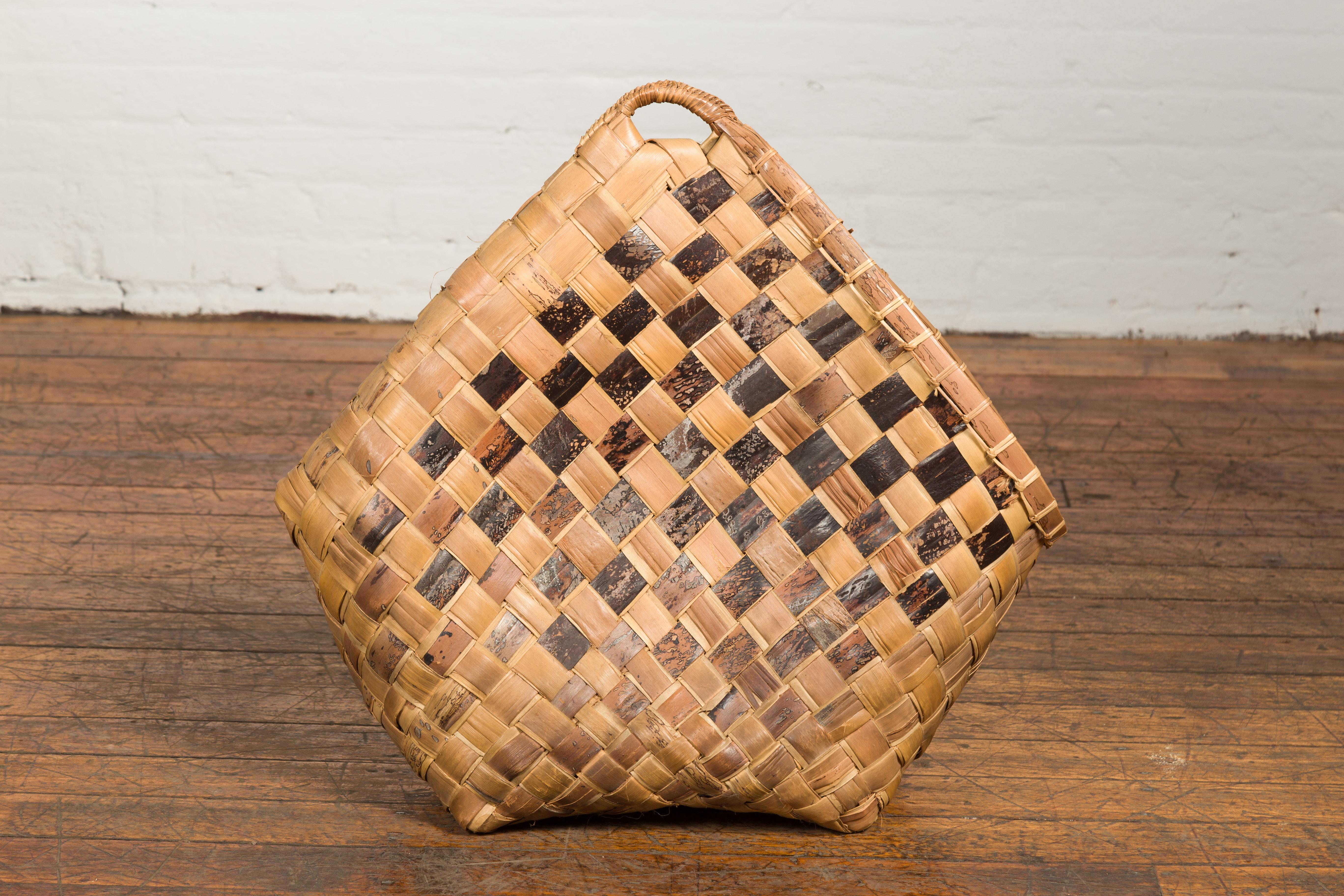 Antique Hand Woven Rustic Karagumoy Filipino Two Toned Grain Basket  For Sale 8
