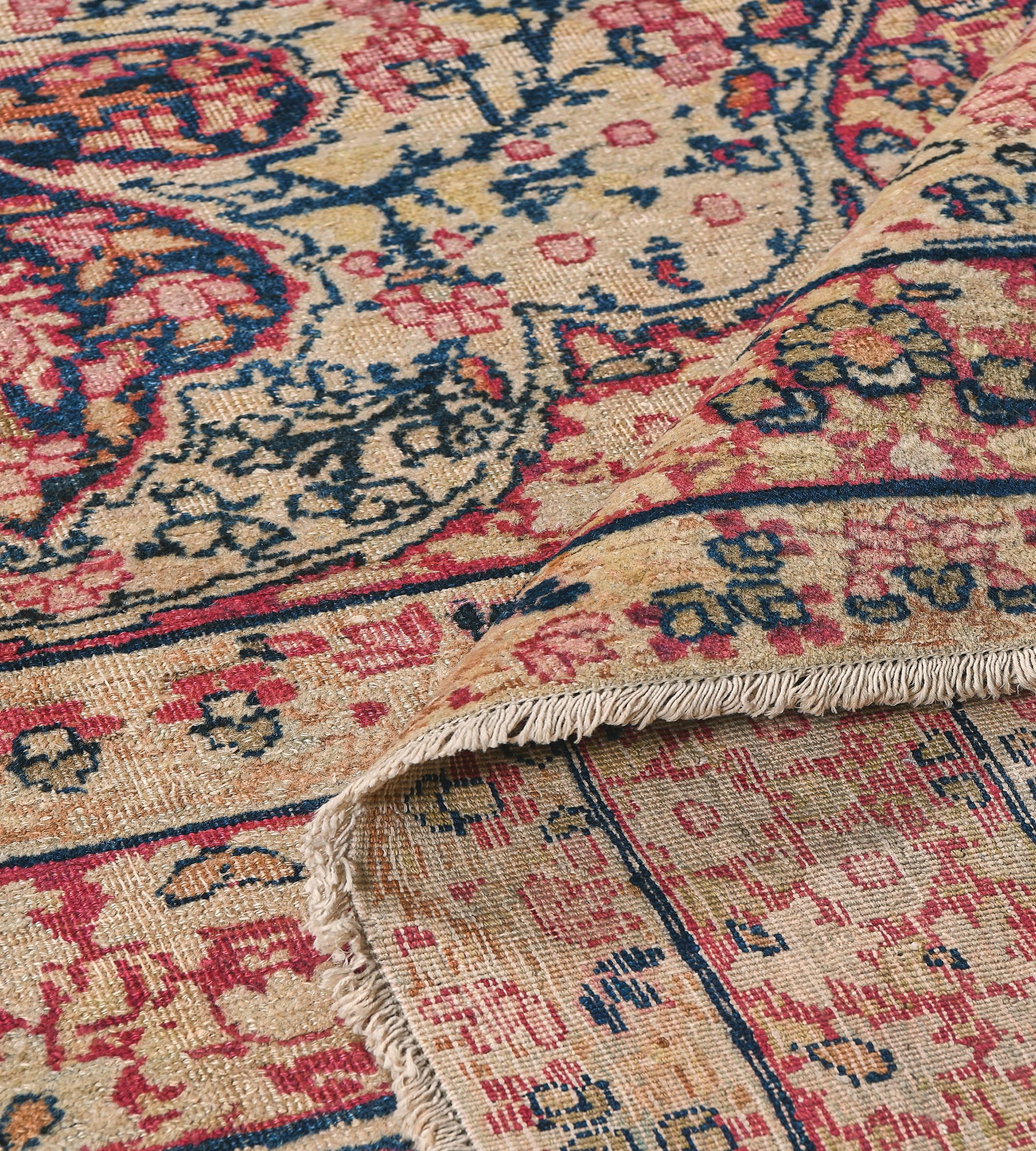Antiker handgewebter traditioneller, geblümter persischer Kerman-Teppich im Angebot 4