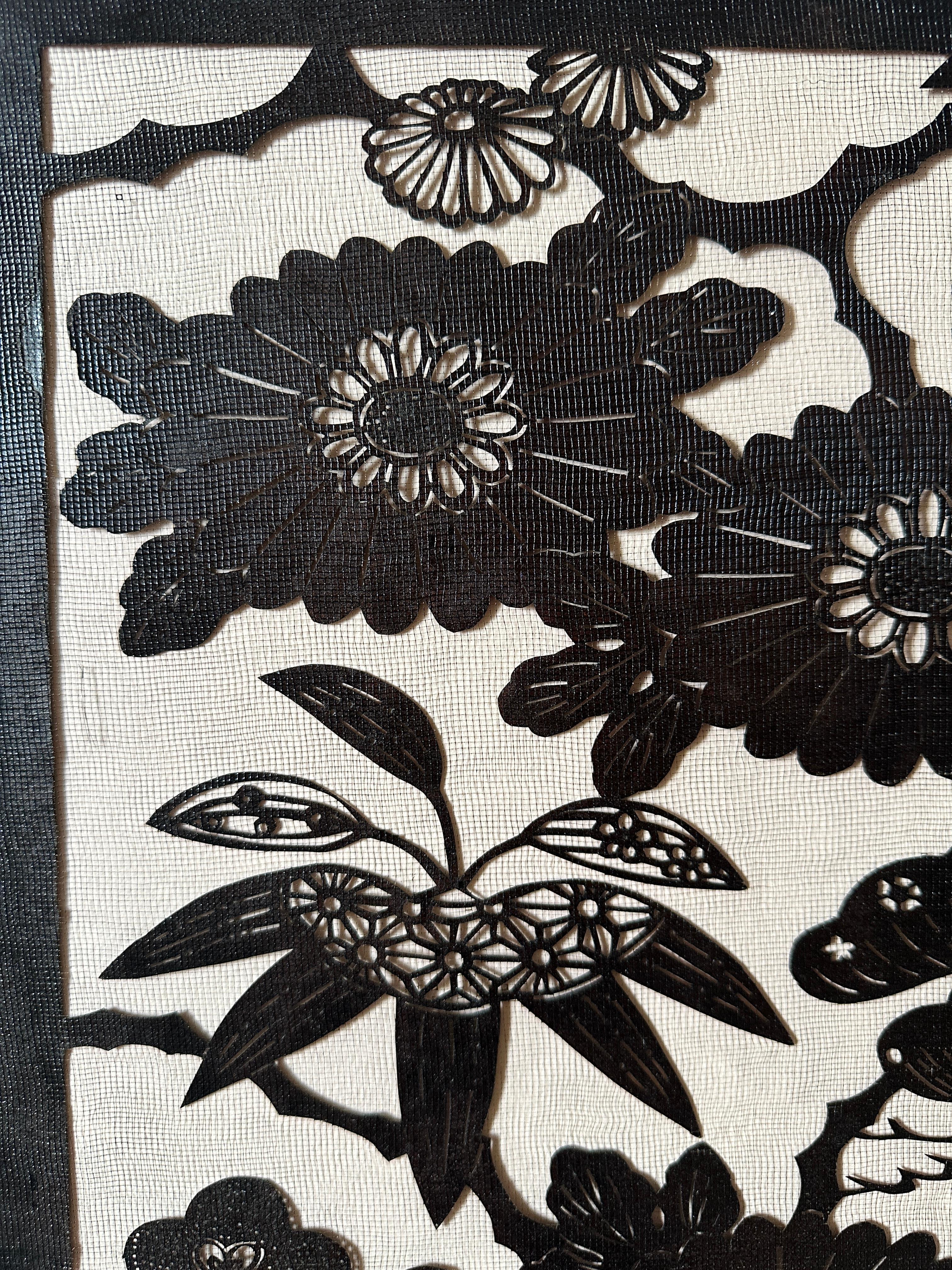 Fait main Pochoir ancien japonais Katagami du 20e siècle, fait à la main (pochoir pour la teinture des kimonos) en vente
