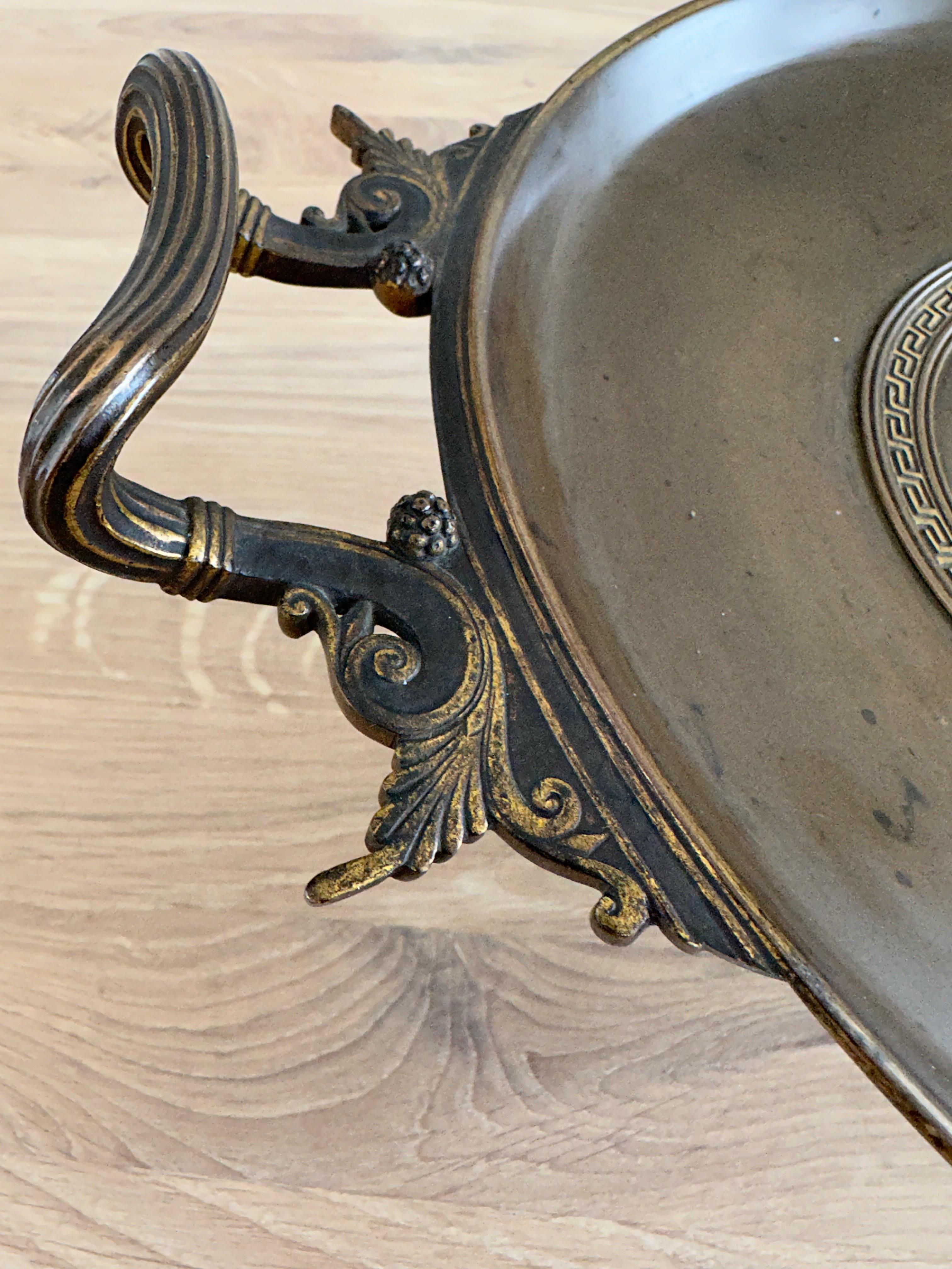 Bol de centre de table en bronze ancien fabriqué à la main par F. Levillain & Barbedienne en vente 9