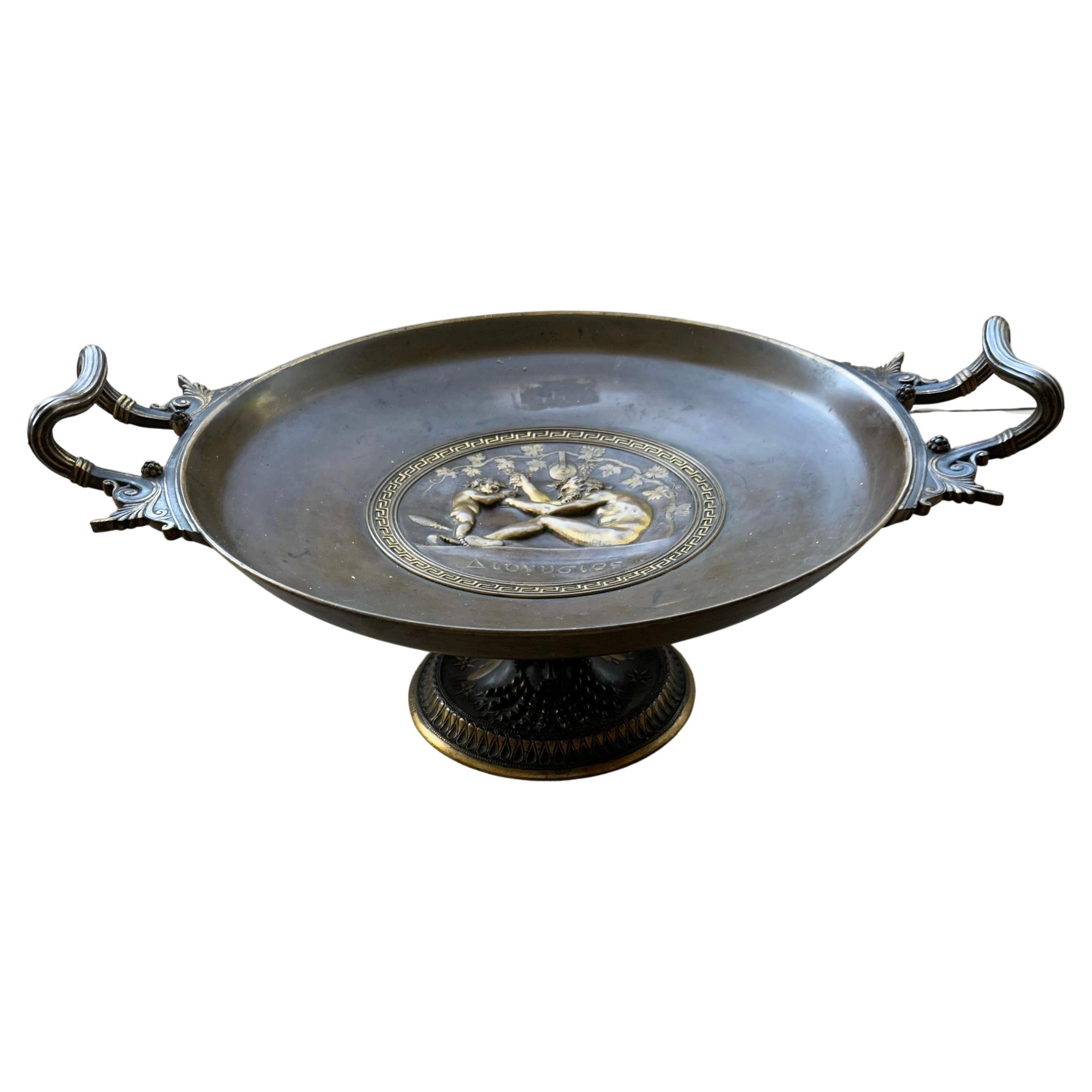 Bol de centre de table en bronze ancien fabriqué à la main par F. Levillain & Barbedienne en vente