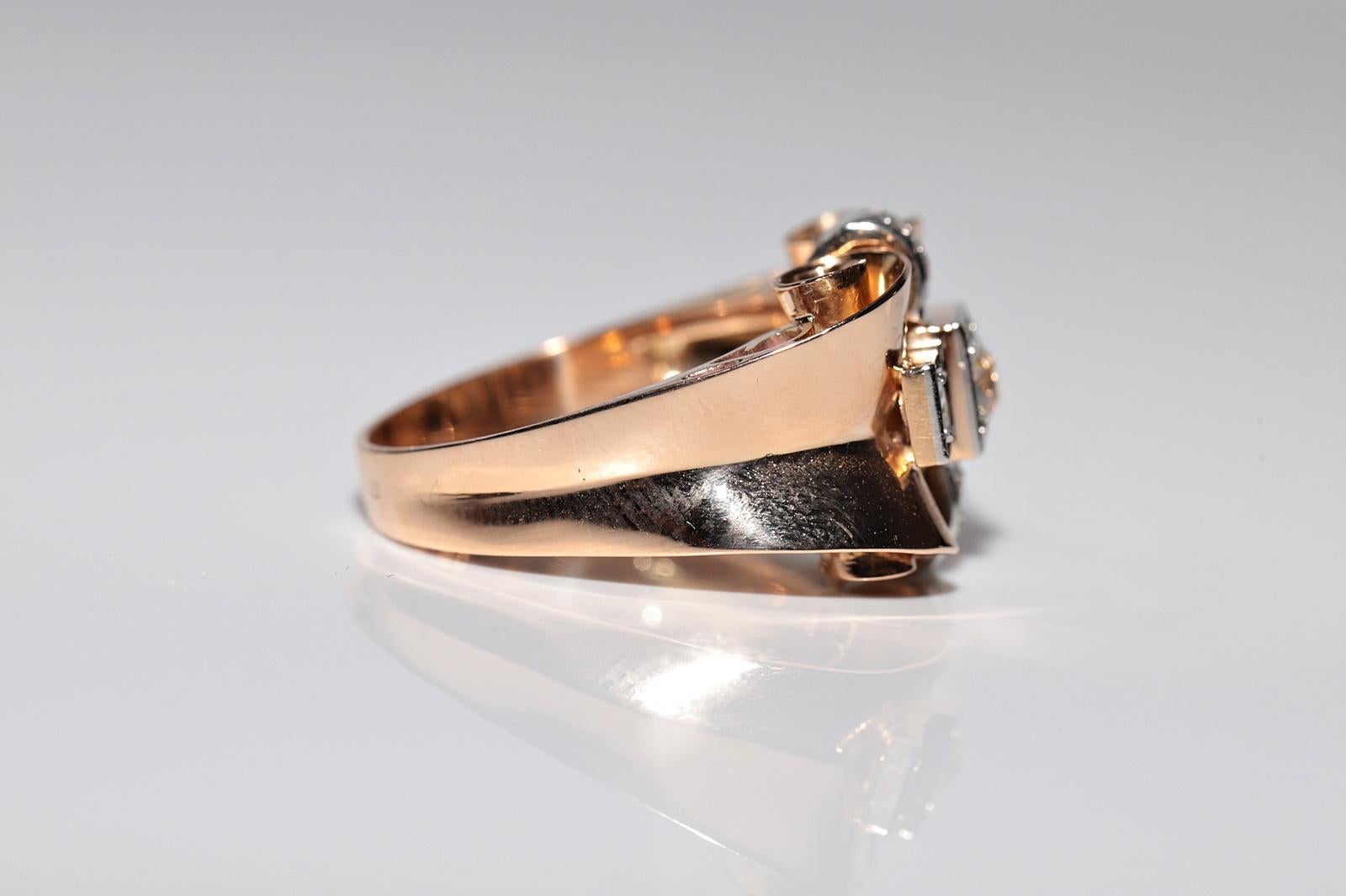 Antique Handcrafted  Circa 1900s 18k Gold Natural Old Cut Diamond Tank Ring For Sale 4