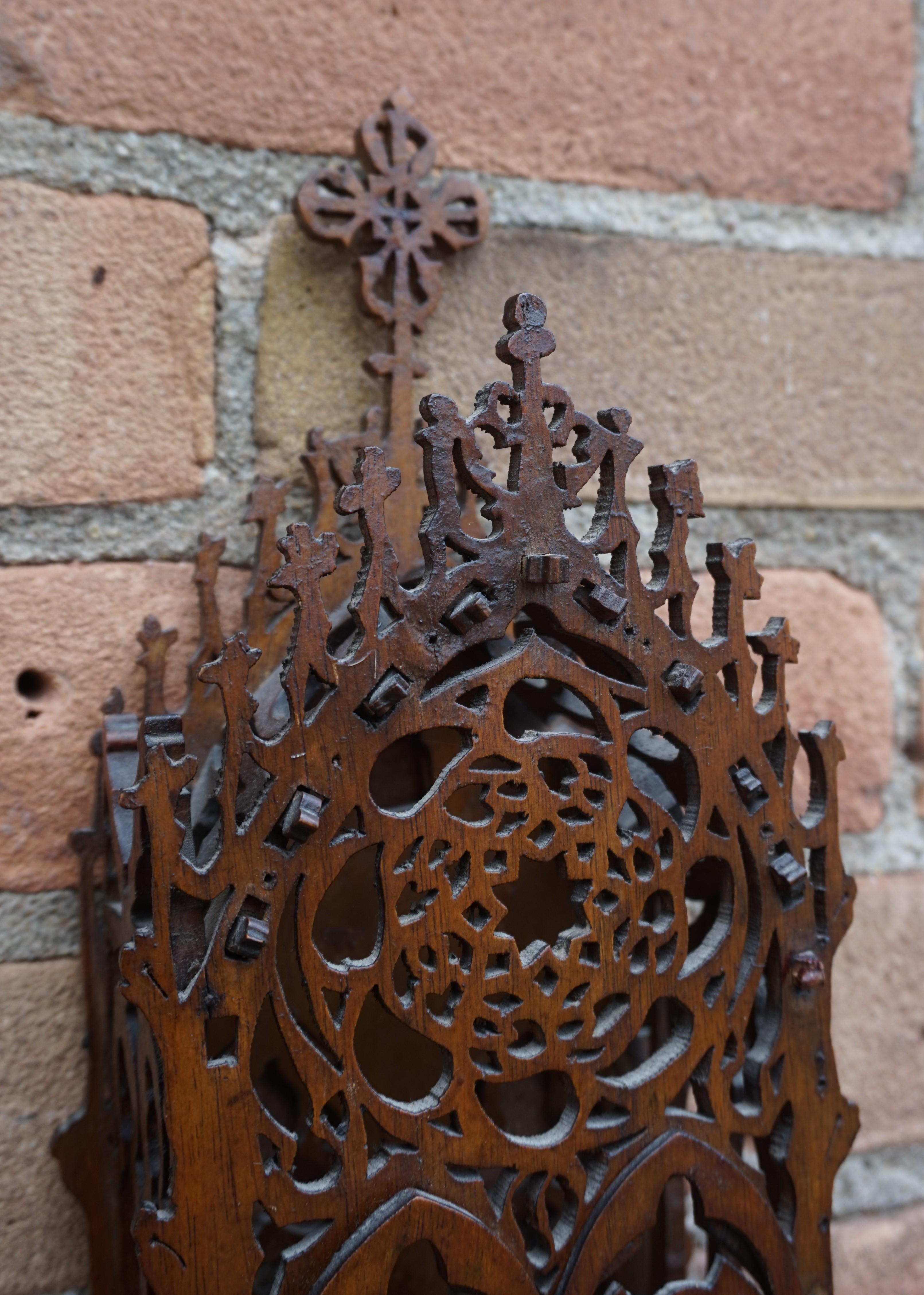 Antique Handcrafted Gothic Revival Wall Shrine/ Chapel with Glass Mary Sculpture In Good Condition In Lisse, NL
