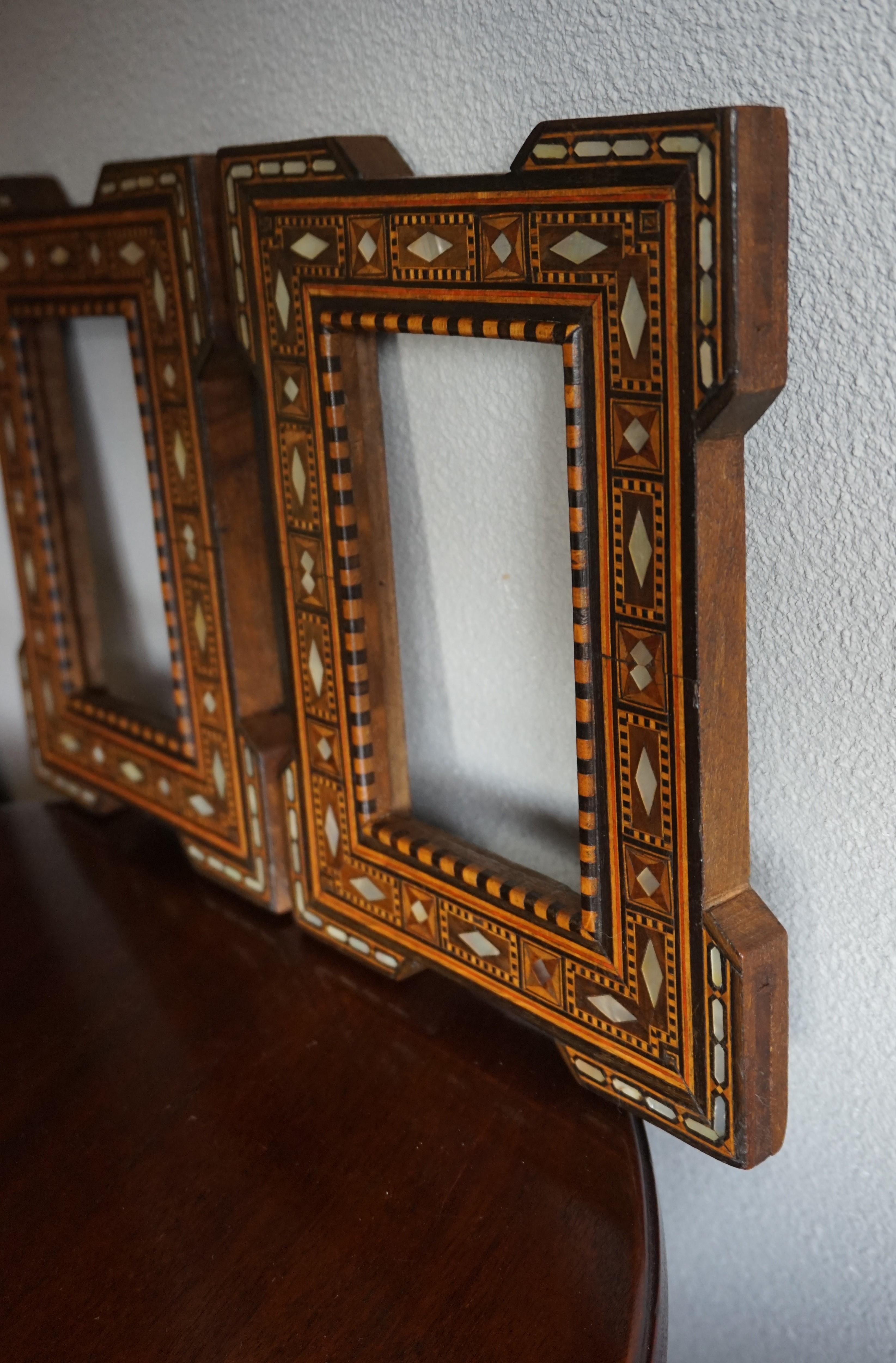 Antique & Handcrafted Pair of Moorish Arabic Motifs Inlaid Picture Photo Frames For Sale 4