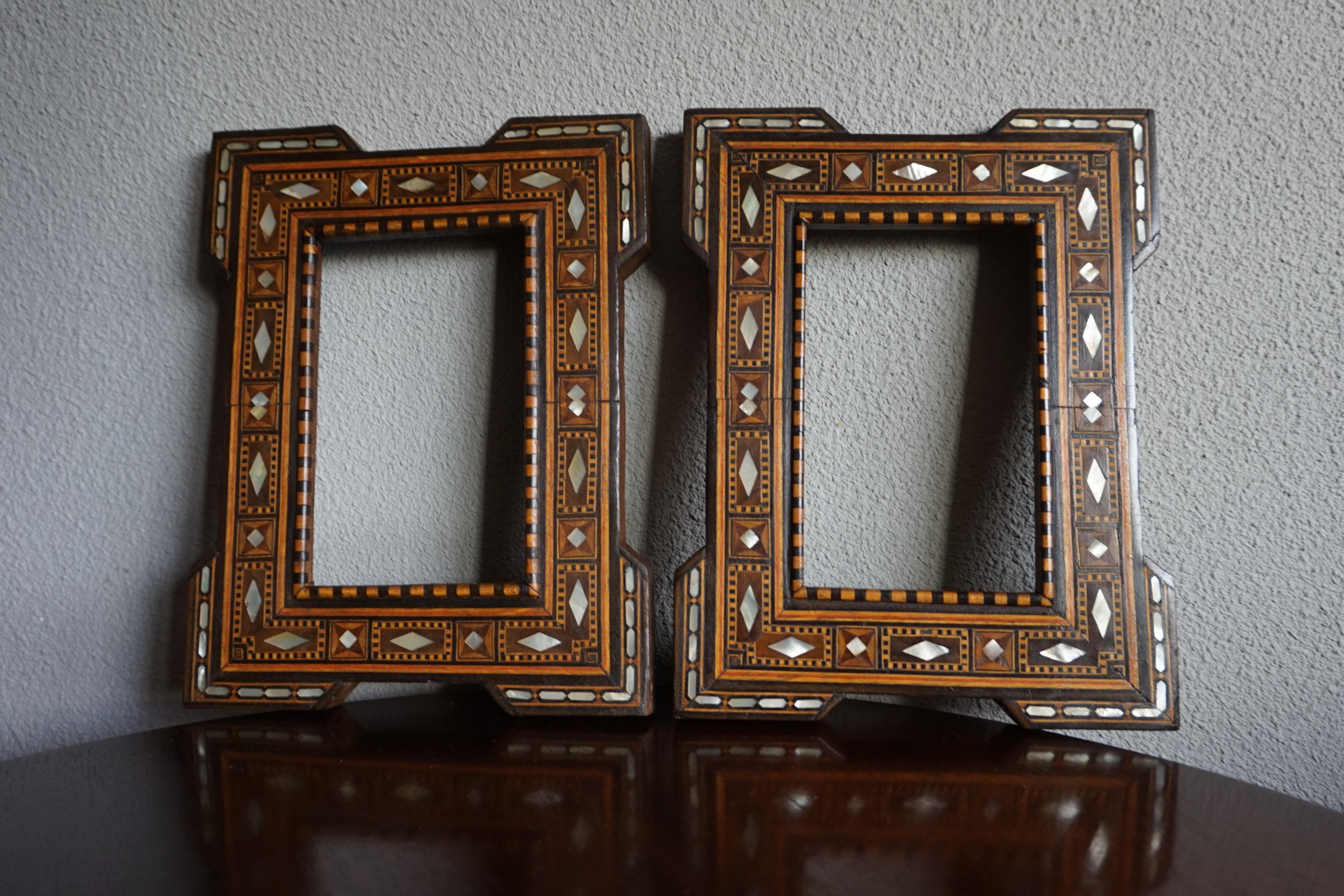 Antique & Handcrafted Pair of Moorish Arabic Motifs Inlaid Picture Photo Frames For Sale 5