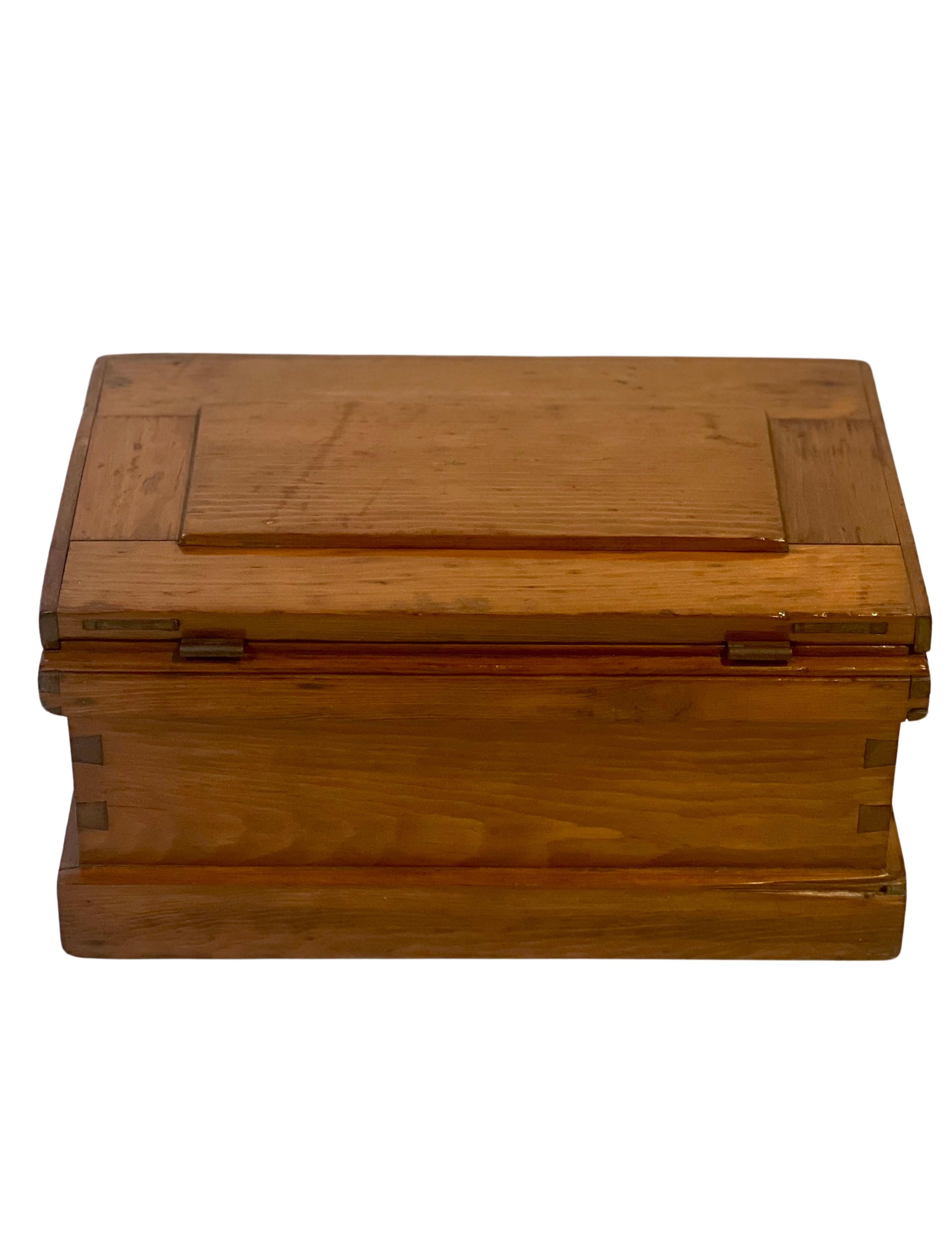 Antique Handcrafted Small Merchant's Chest with Lock and Key In Good Condition For Sale In Doylestown, PA