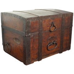 Antike handgefertigte Coach / Carriage Strongbox aus Holz und handgeschmiedetem Eisen, 1800er Jahre